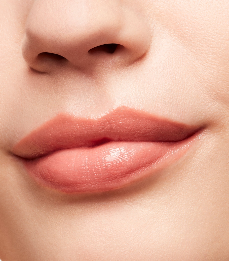 Lustreglass Sheer-Shine Lipstick WELL, WELL, WELL Image 3