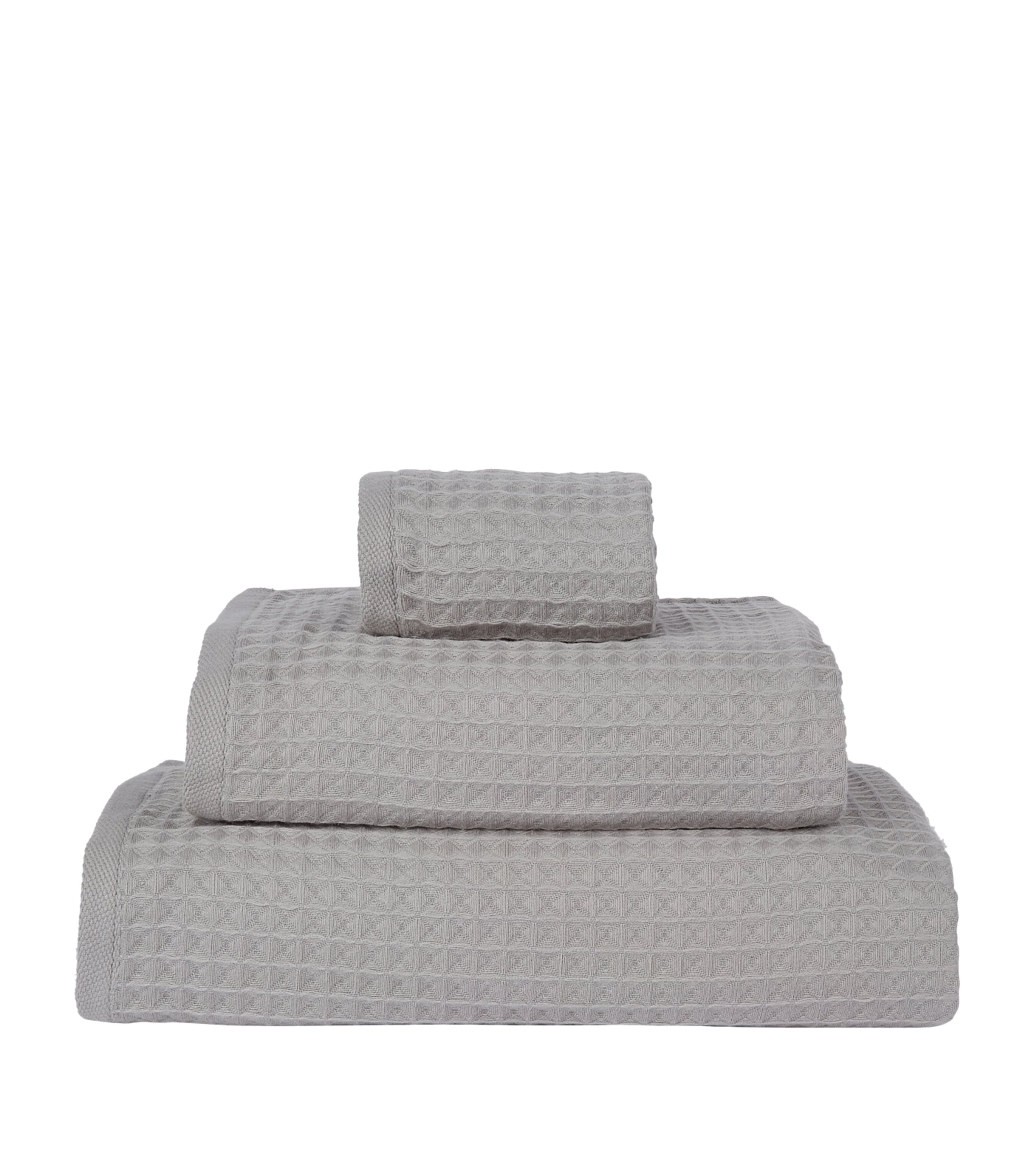 Uchino Air Waffle Bath Towel In Grey