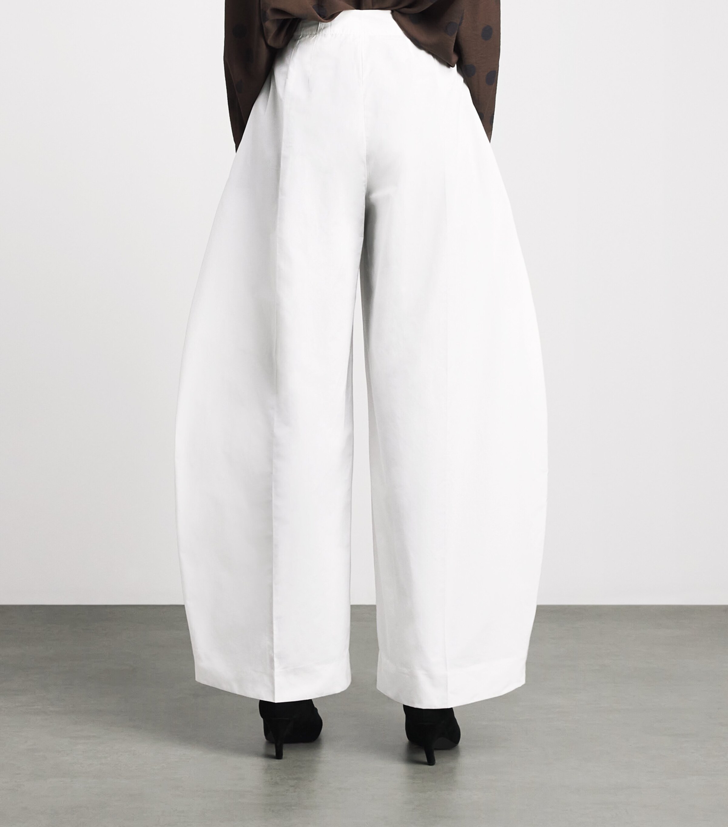 Jacquemus Womens Barrel Ovalo Trousers White Image 5