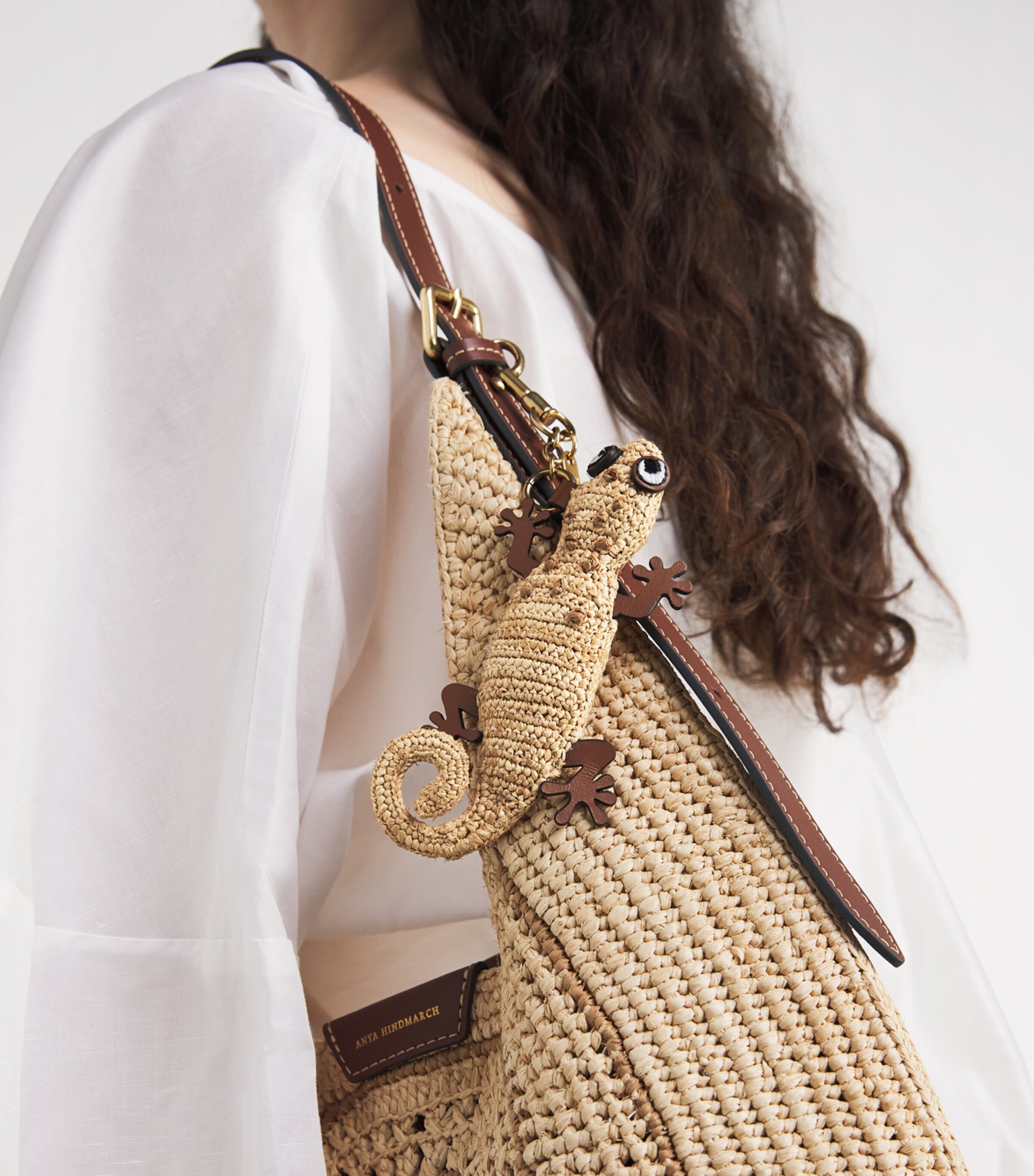 Anya Hindmarch Raffia Leather-Detail Gecko Keyring Natural Raffia Image 2