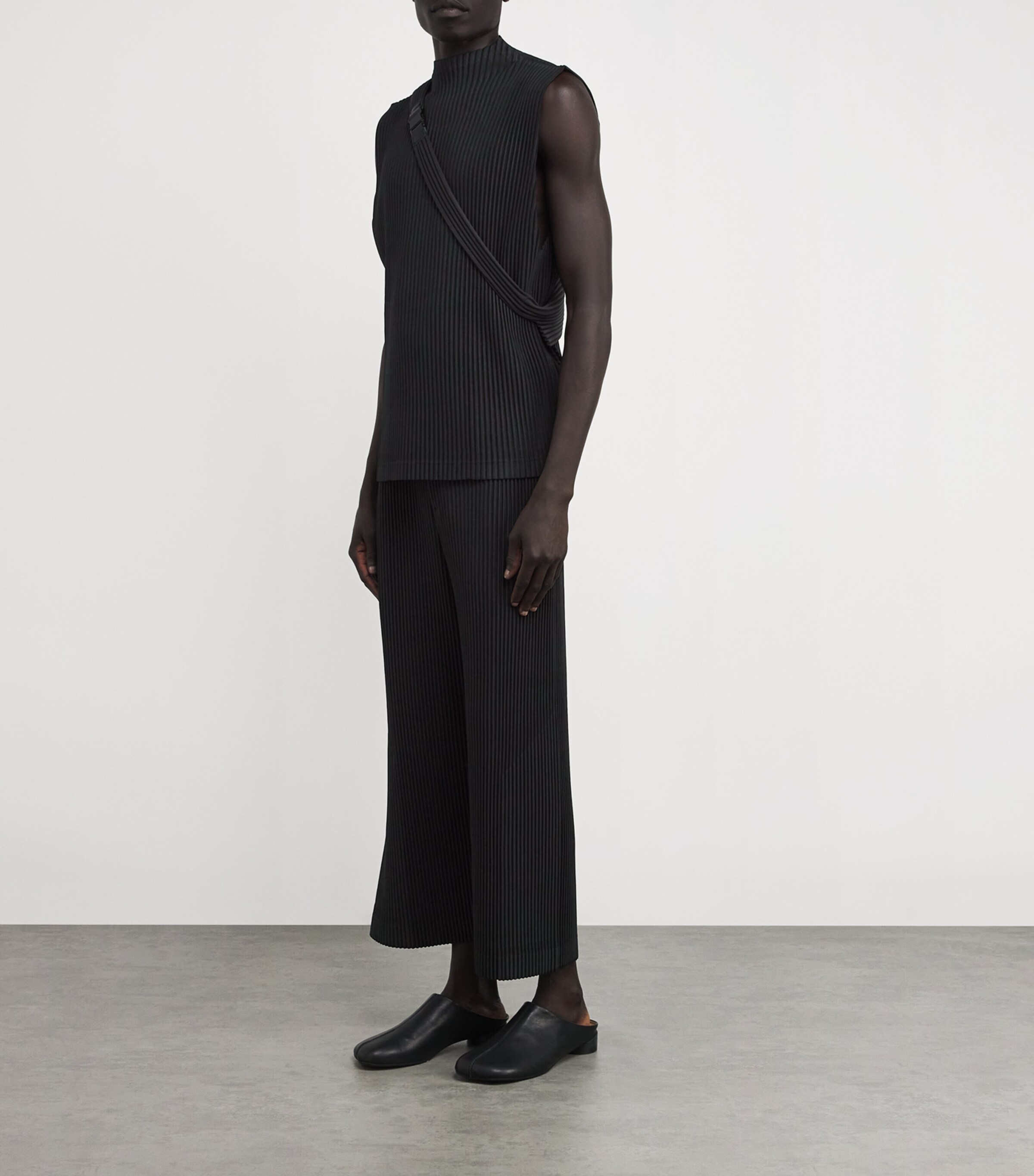 Homme Plissé Issey Miyake Black Pleated Tank Top | Harrods UK