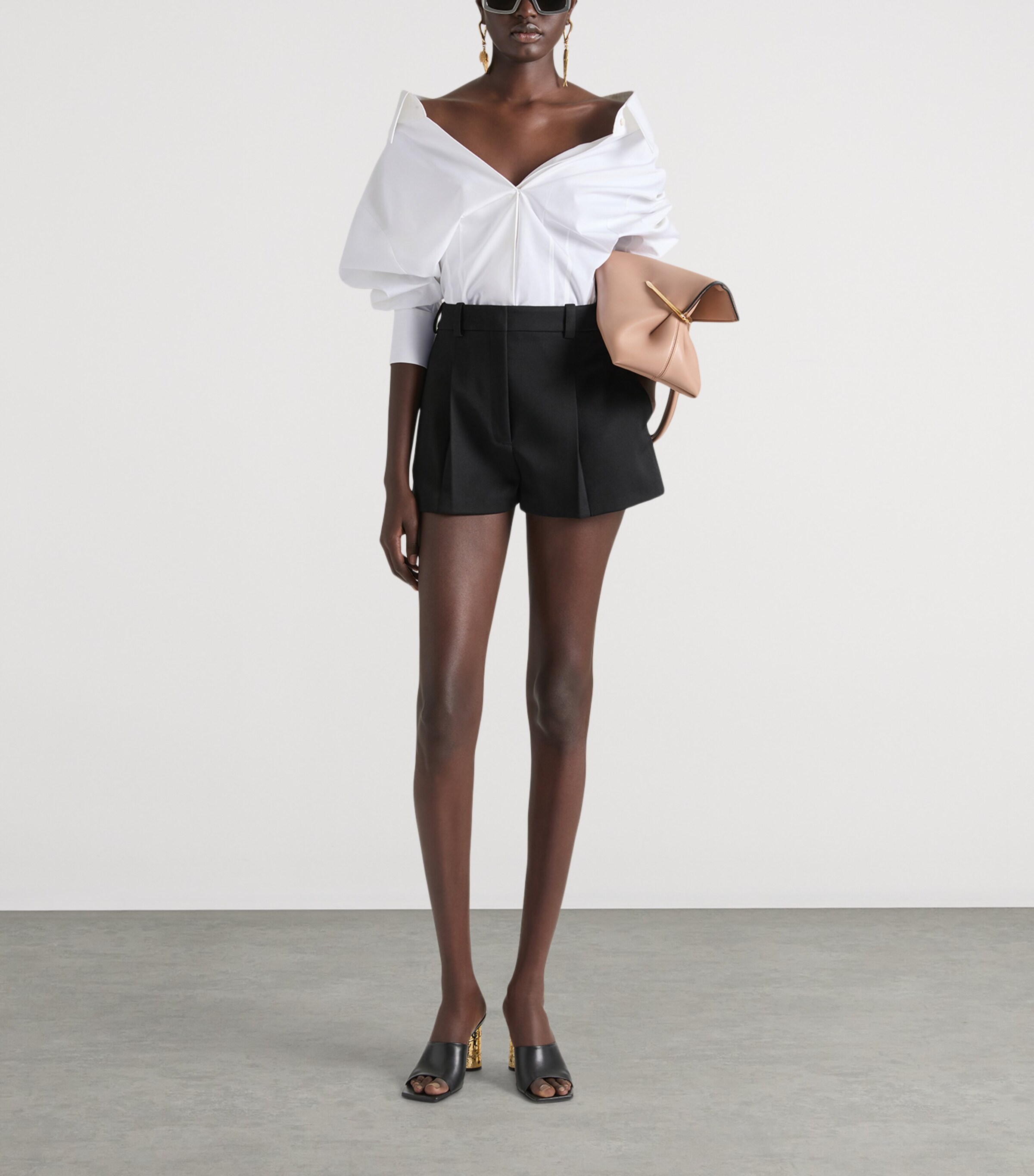 Givenchy Womens Wool Pleated High-Rise Shorts Black Image 2