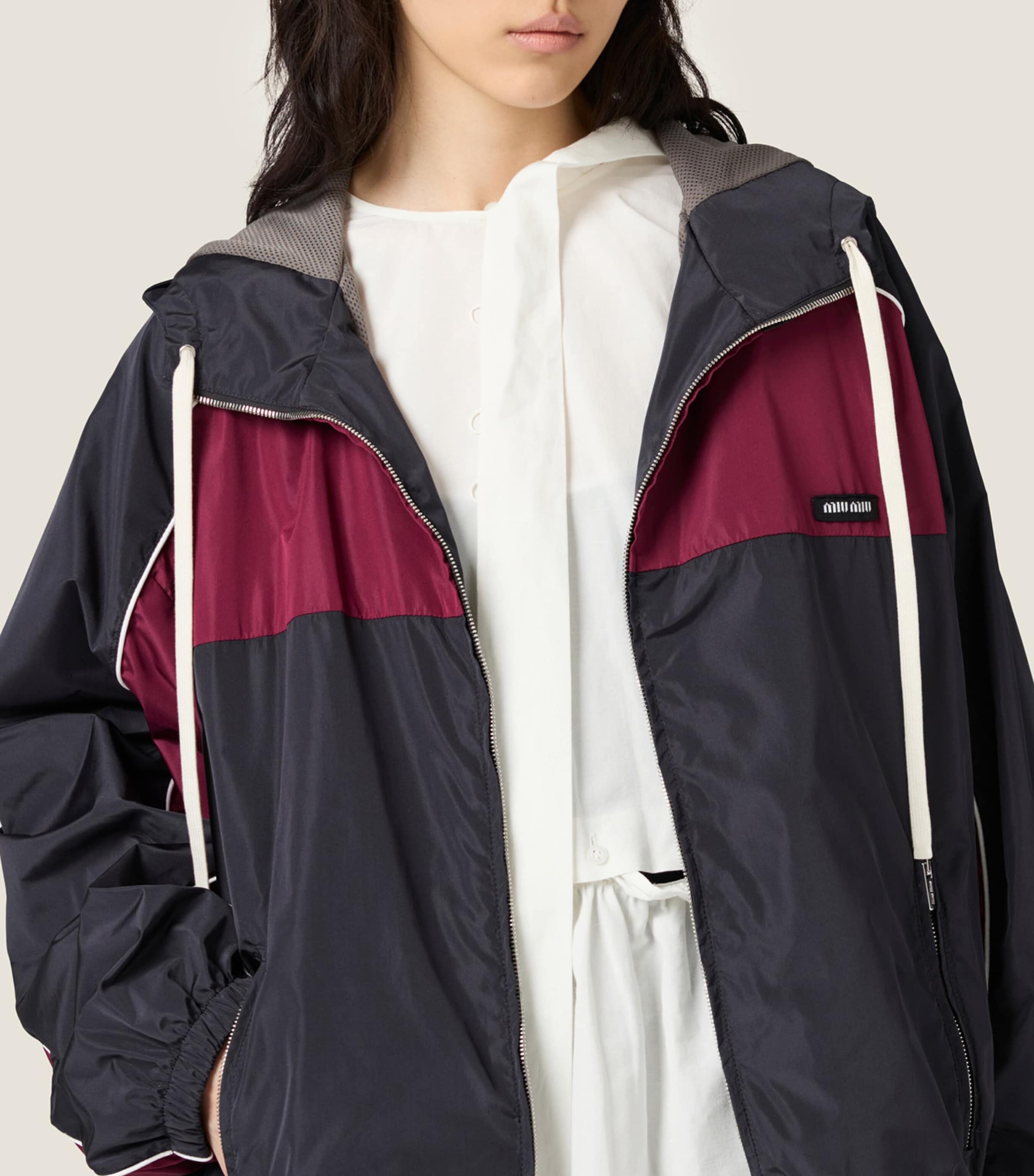 Technical Hooded Jacket F0W1X Image 4