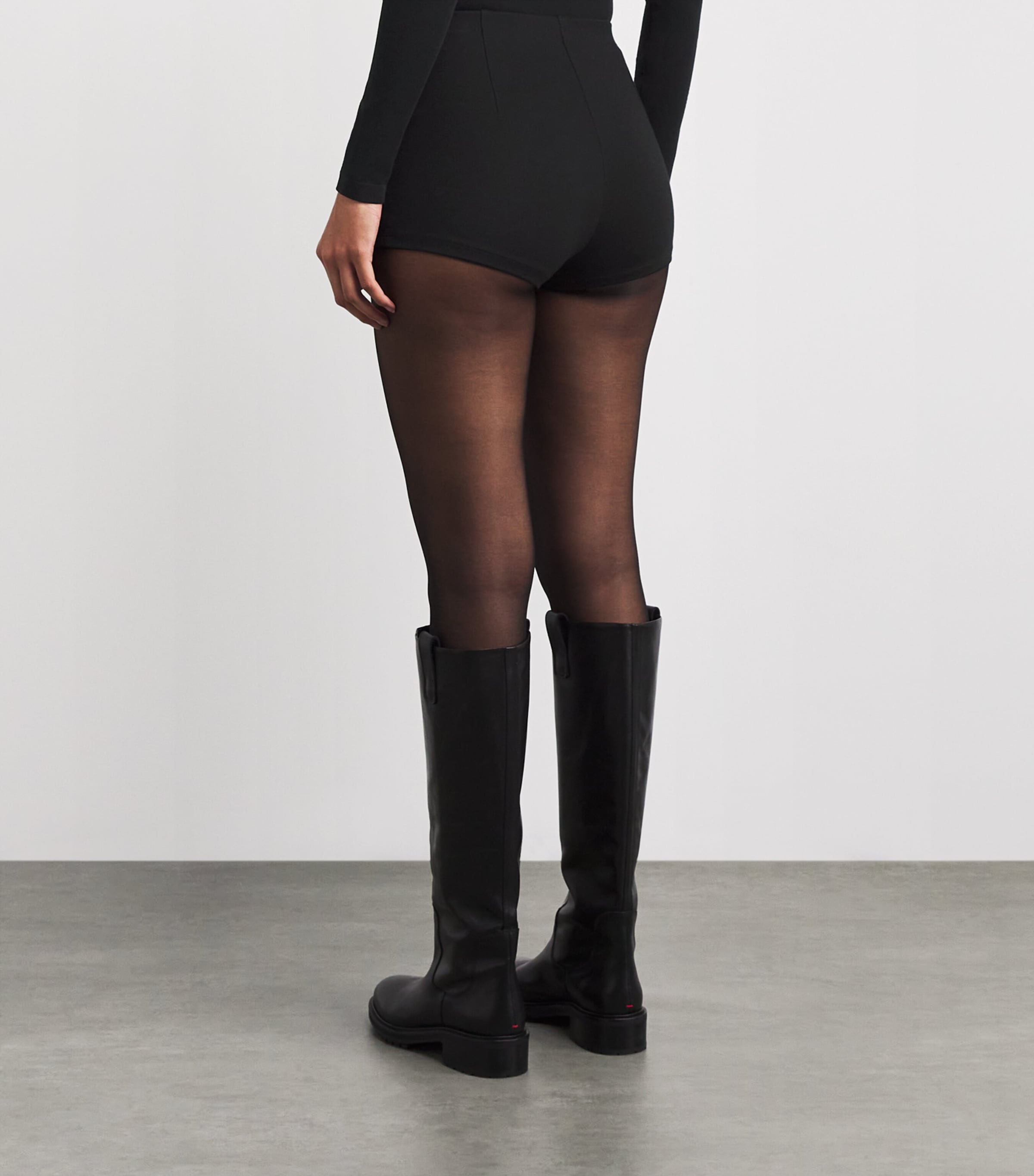 High-Waisted Shorts OBSIDIAN Image 4