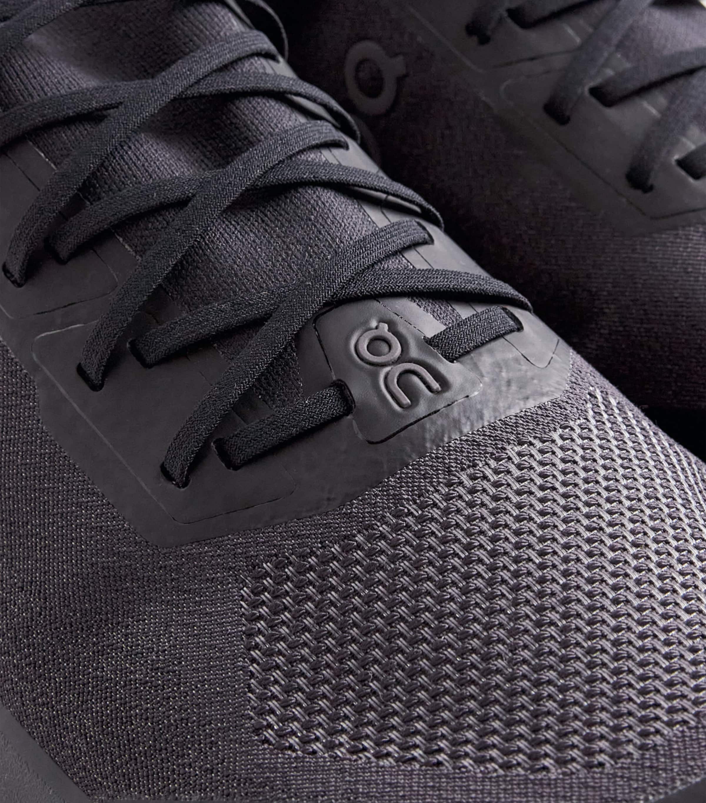 On Mens Cloudtilt Moon Trainers Black/black Image 7