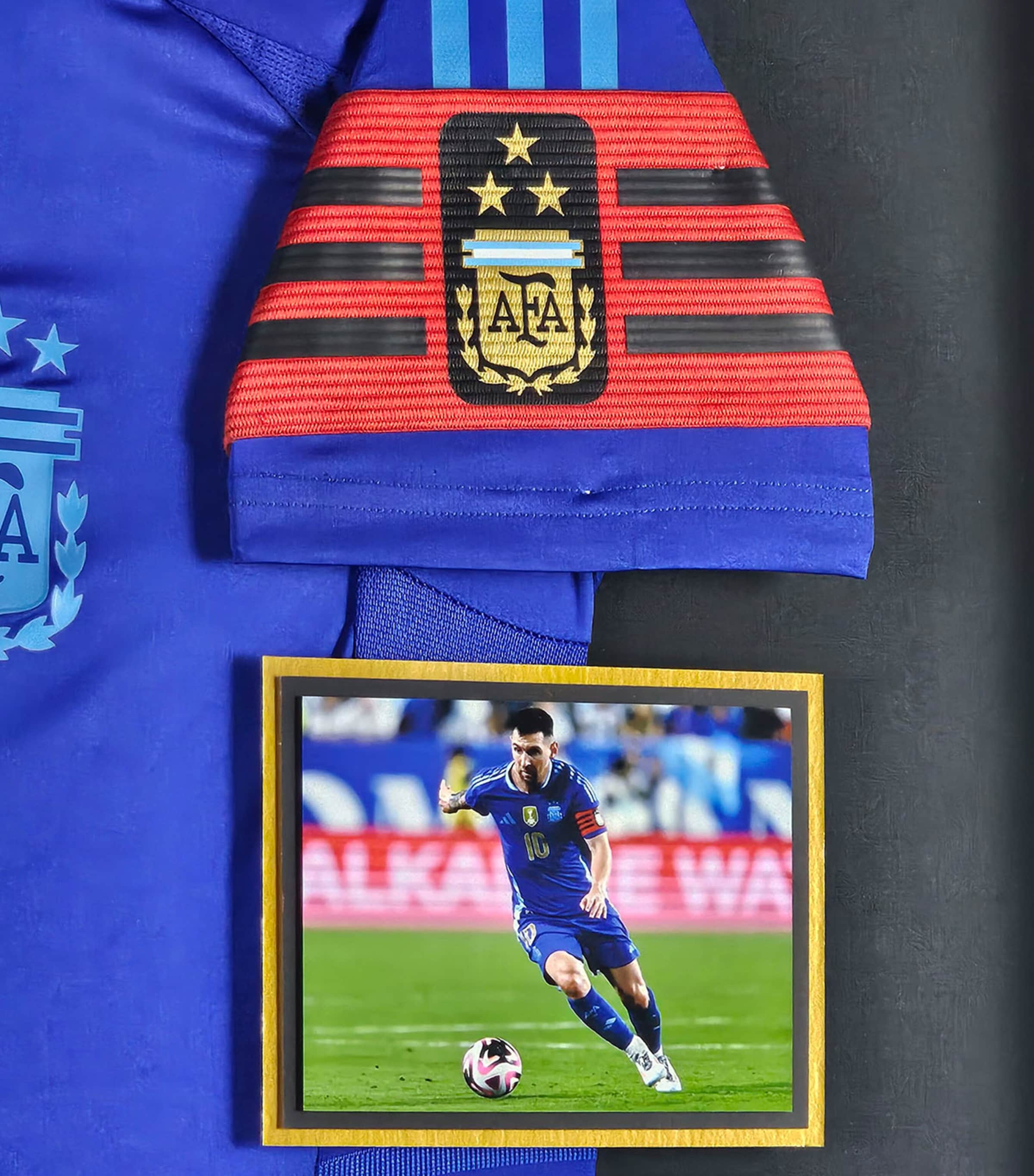 Leipzig Galleries Lionel Messi Signed Match-Issued Argentina 2024 Jersey Framed Display Image 2