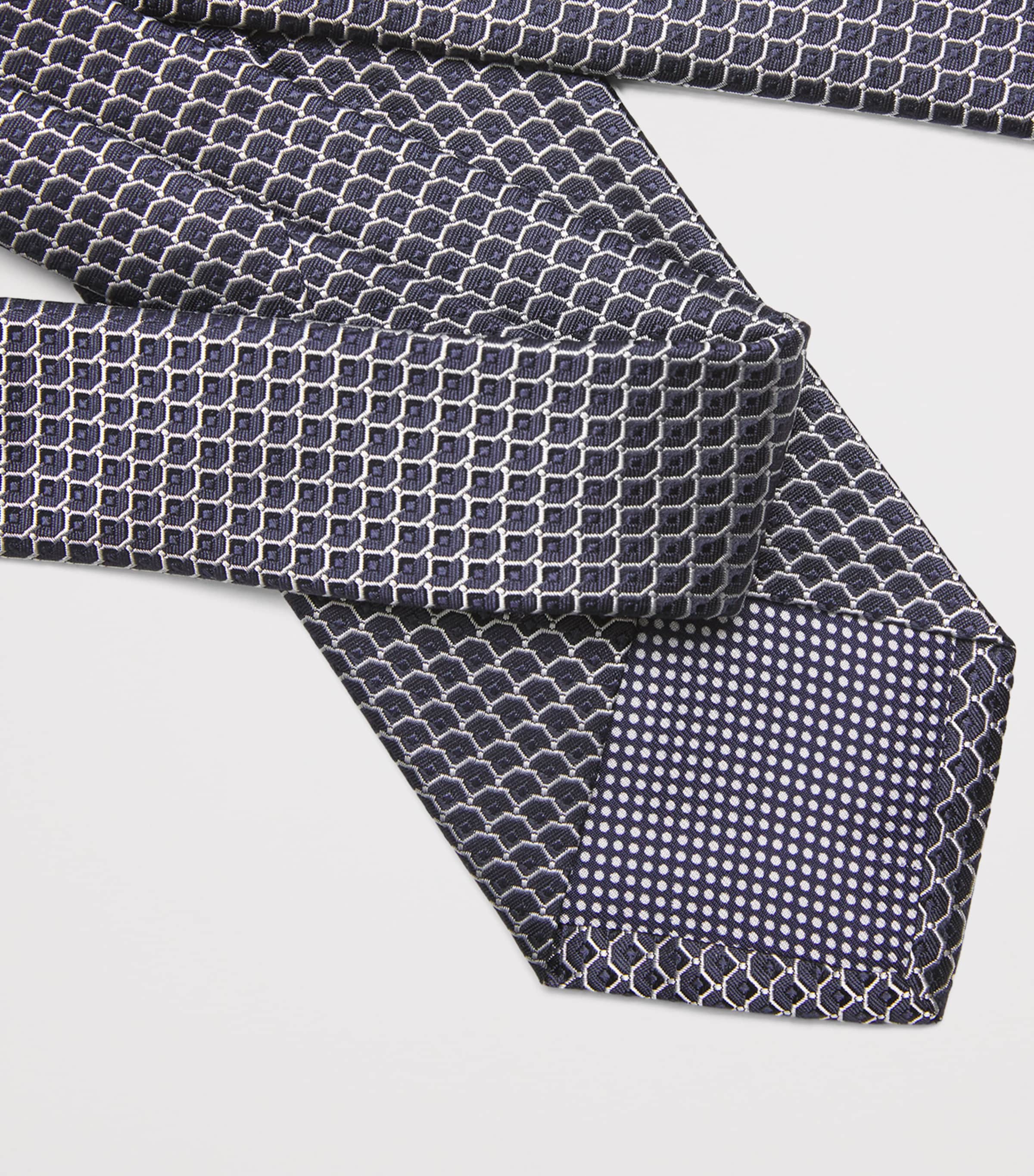 Silk Geometric Tie 28 NAVY BLUE Image 3