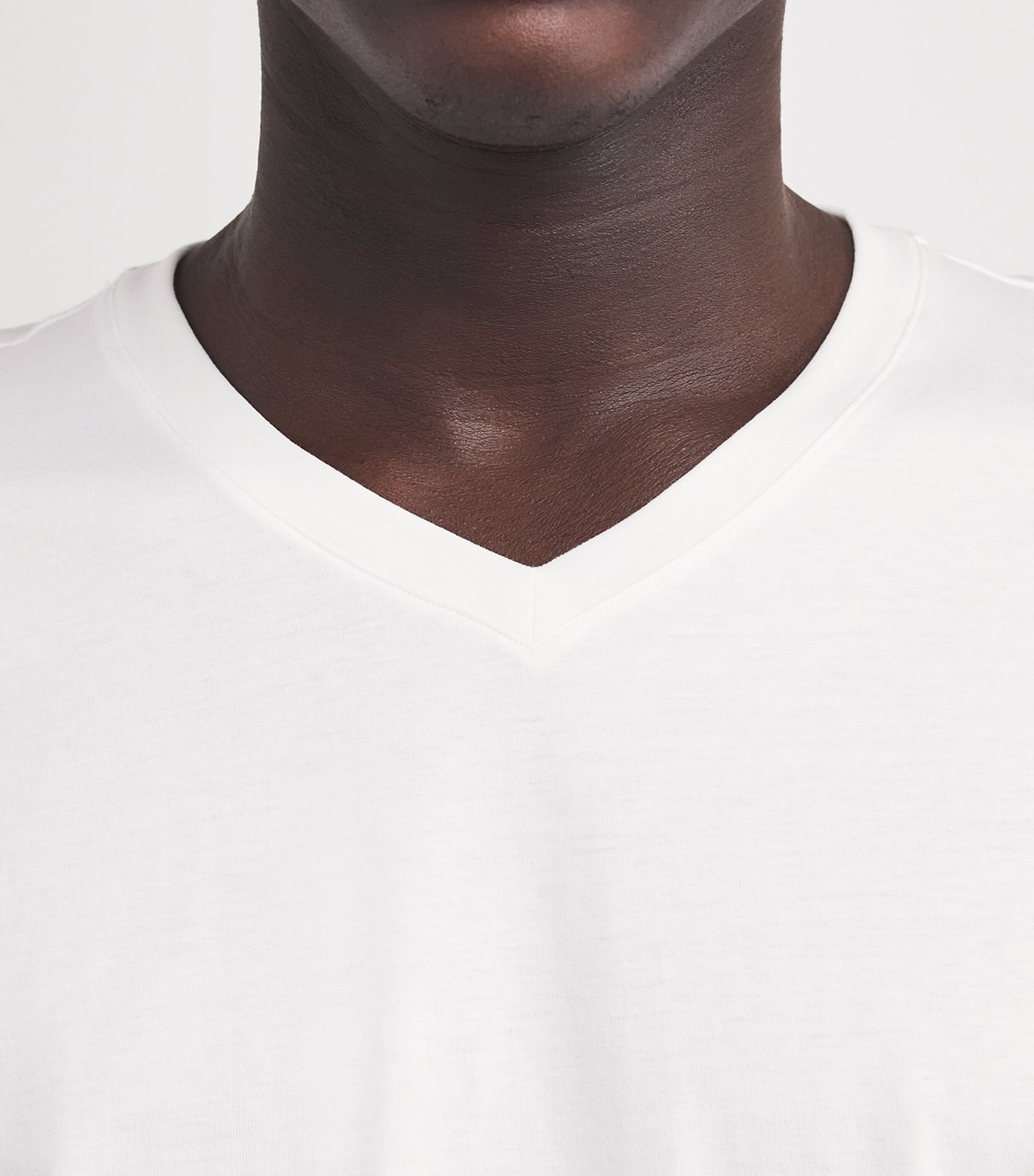 Cotton Living V-Neck T-Shirt 0101 WHITE Image 7