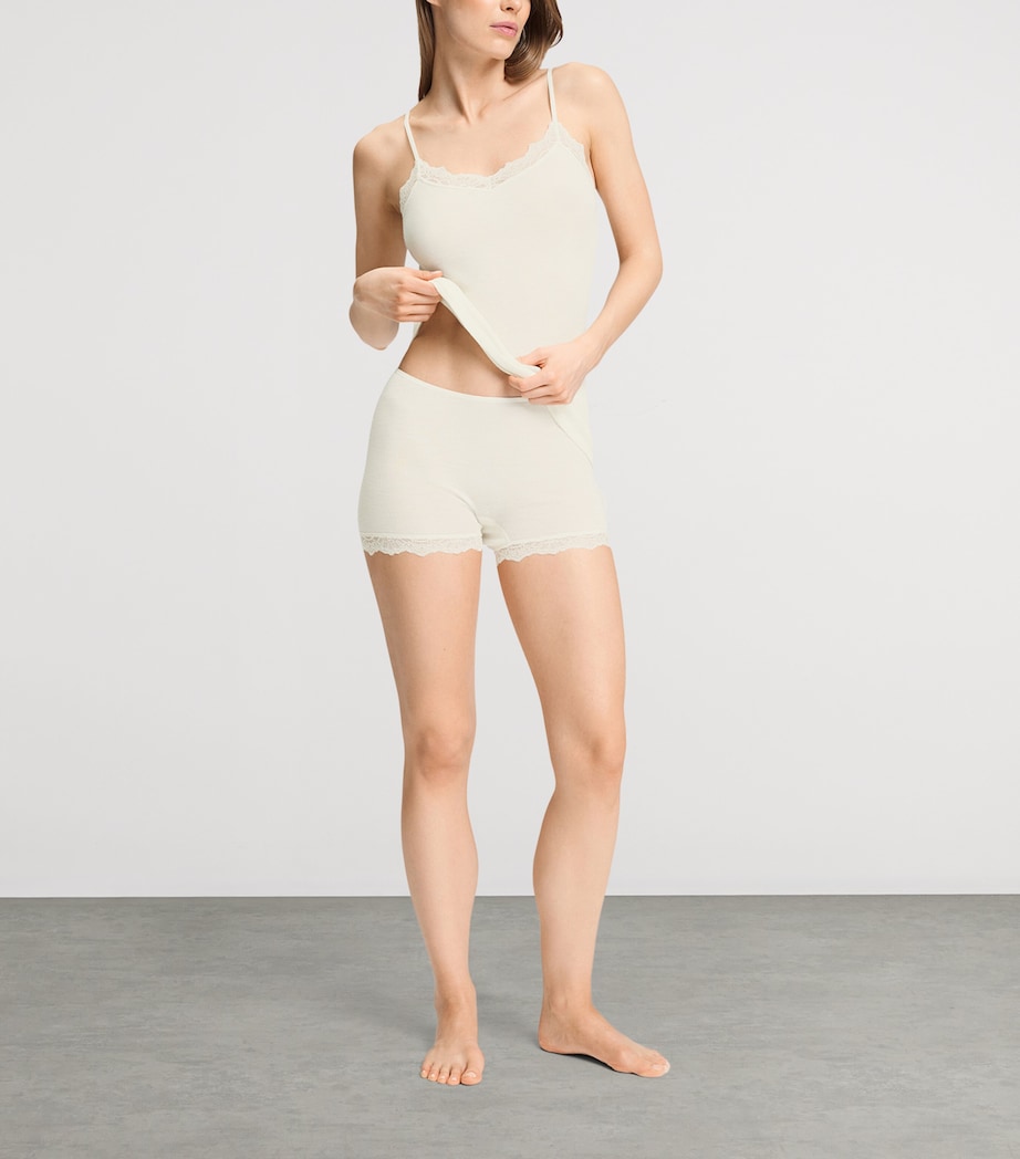 Hanro Womens Wool-Silk Boy Shorts Misty White Image 2