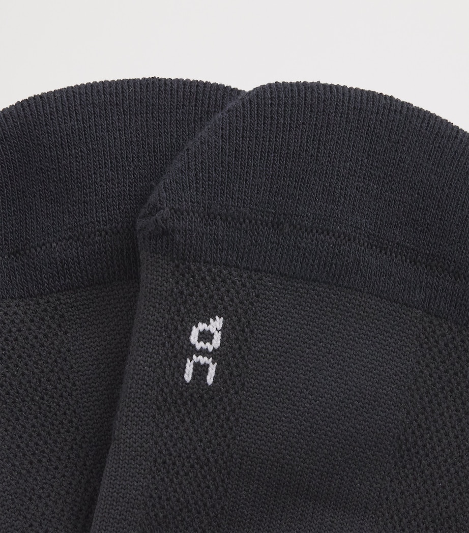 On Womens Core Run Low Socks (Pack of 2) Black Image 2