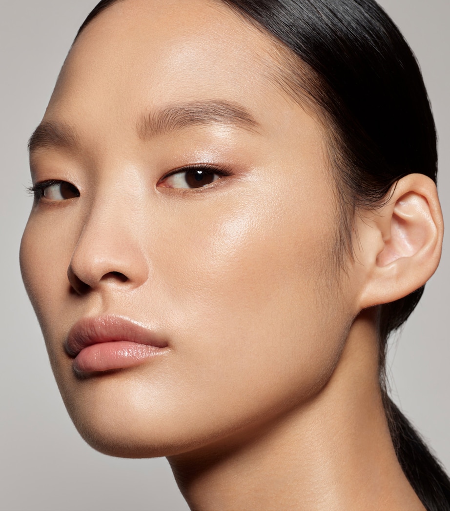 Skin Fetish: Sublime Perfection Foundation LIGHT MEDIUM 10 Image 3