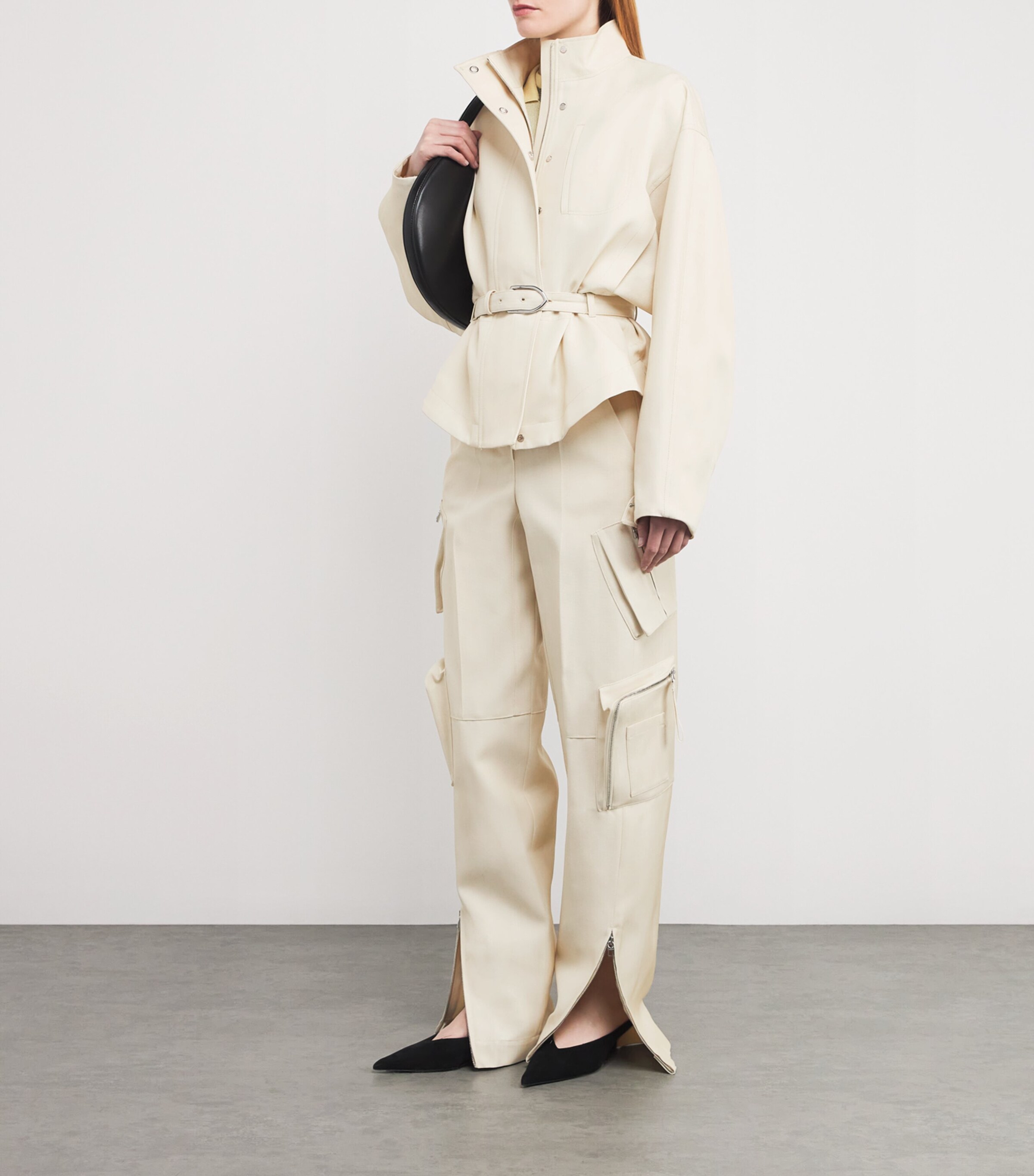 Jacquemus Womens The Atelier Cargo Trousers Light Beige Image 2