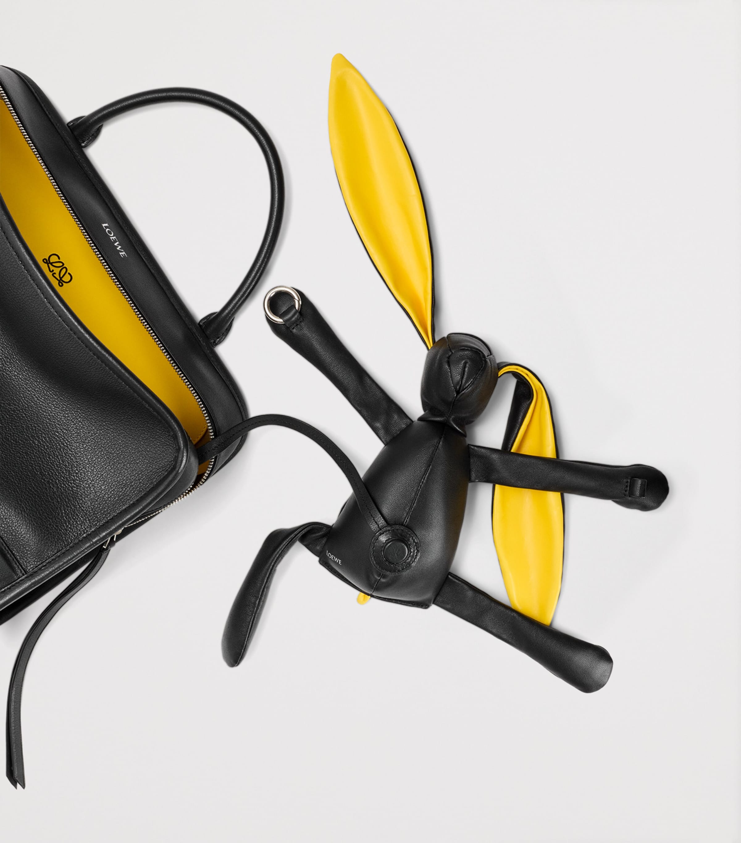 LOEWE x Cosima Von Bonin Large Leather Amazona 180 Lazy Dog Top-Handle Bag Black/yellow Image 13