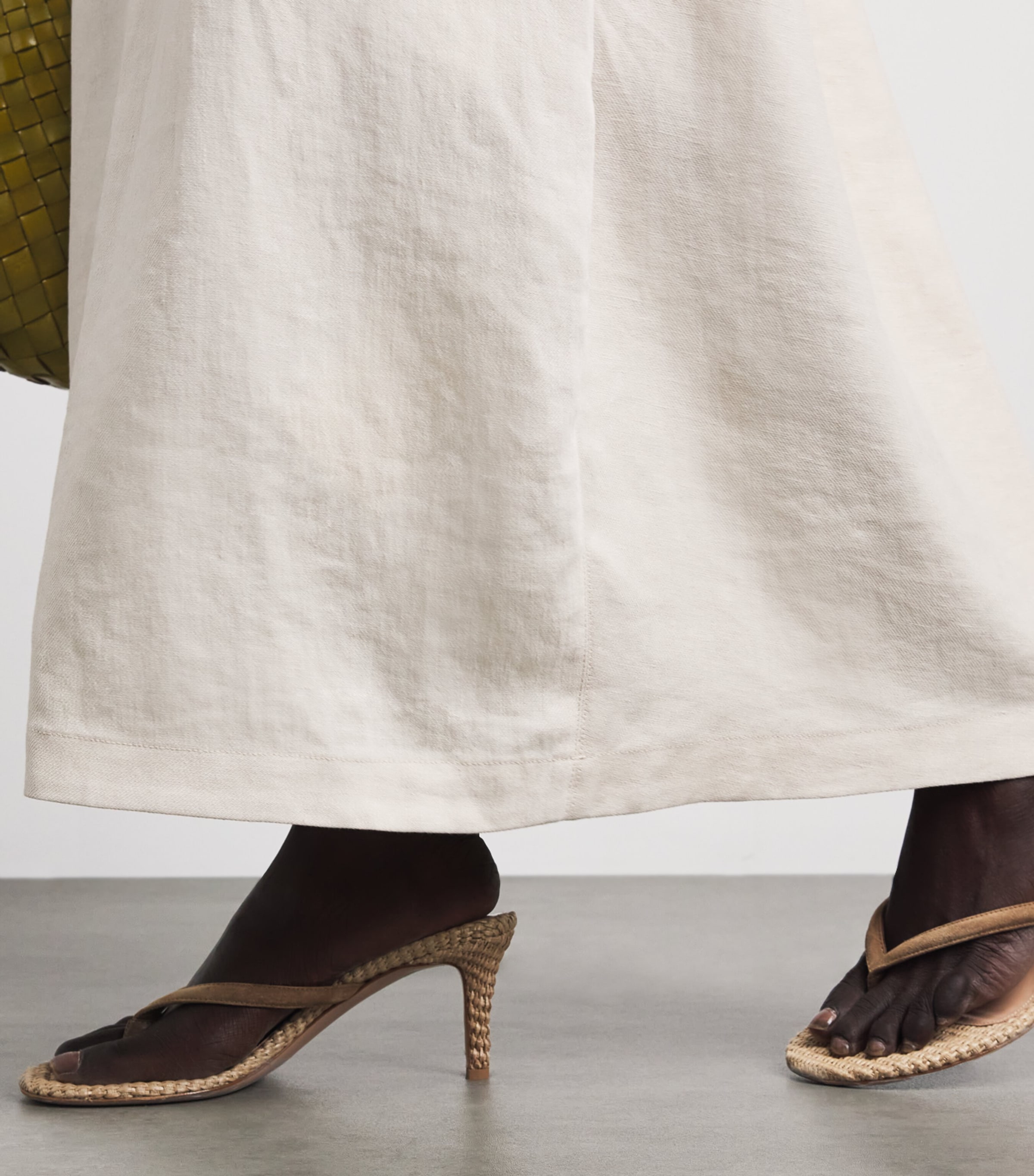 Gianvito Rossi Raffia Calypso Thong Sandals 45 Camel Image 2