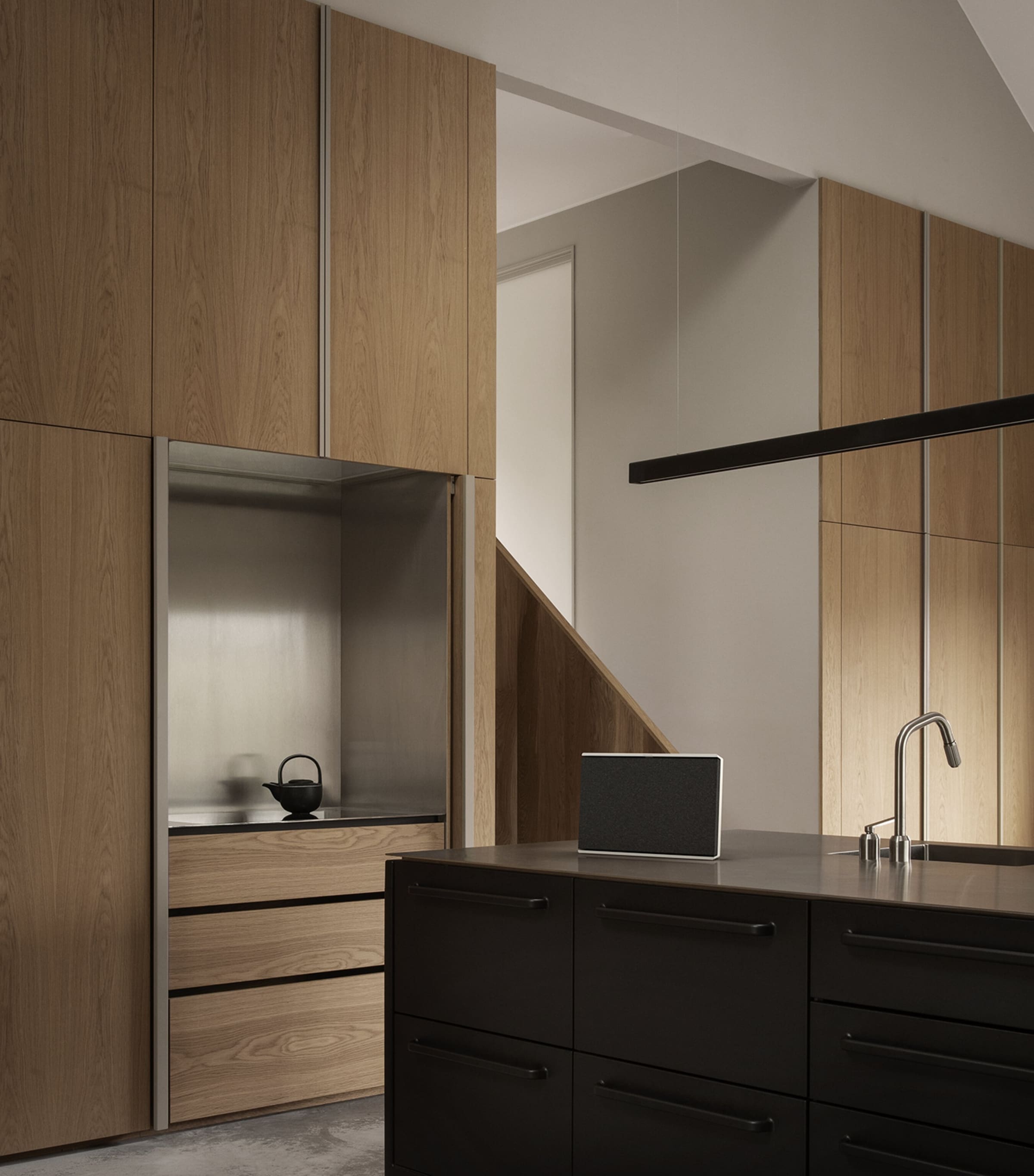 Beosound Level AL2 Speaker NATURAL ALU  DARK Image 8