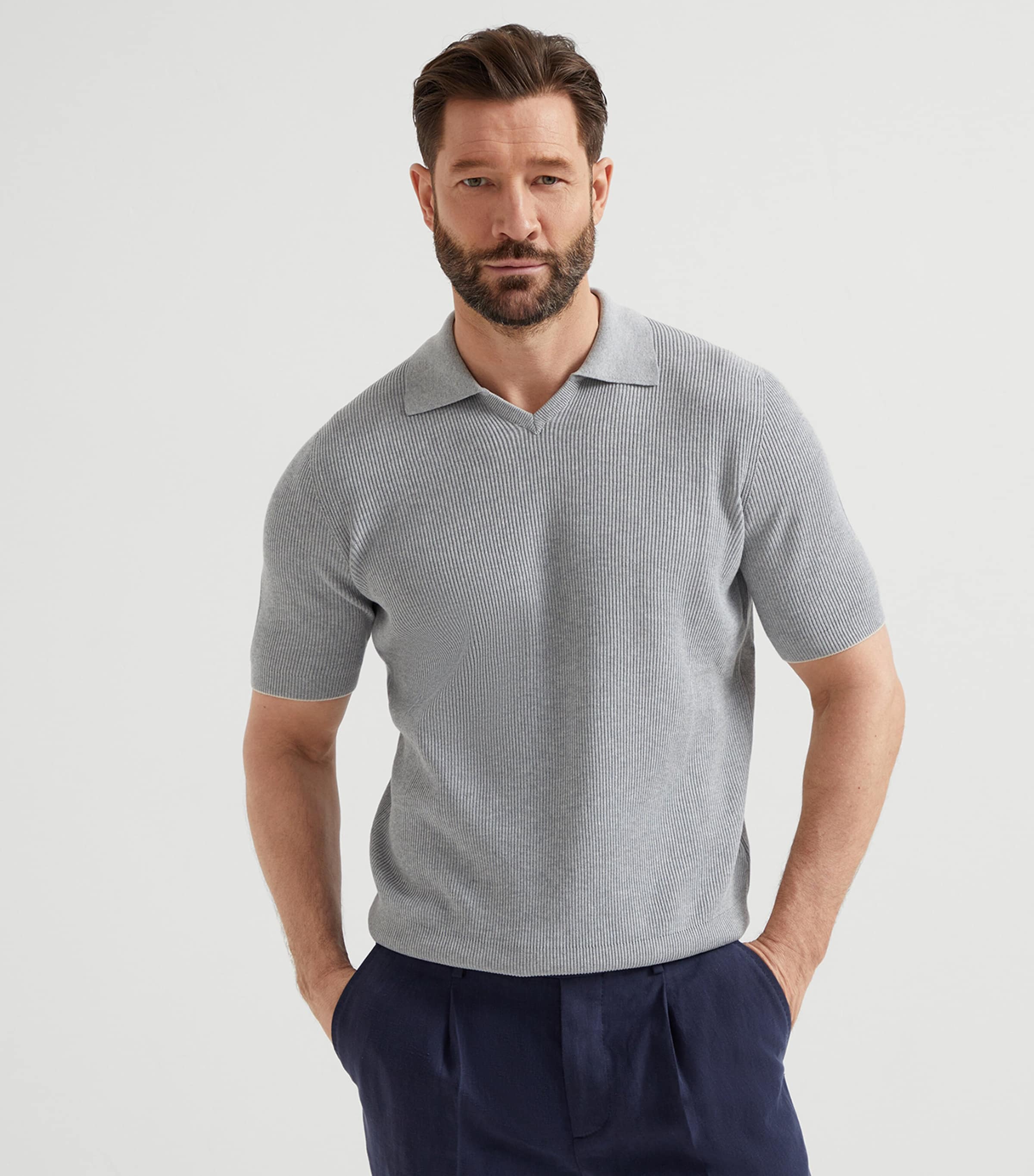 【送料&関税込】Brunello Cucinelli Ribbed Cotton Polo Shirt Ribbed-knit cotton polo shirt in blue - Brunello Cucinelli