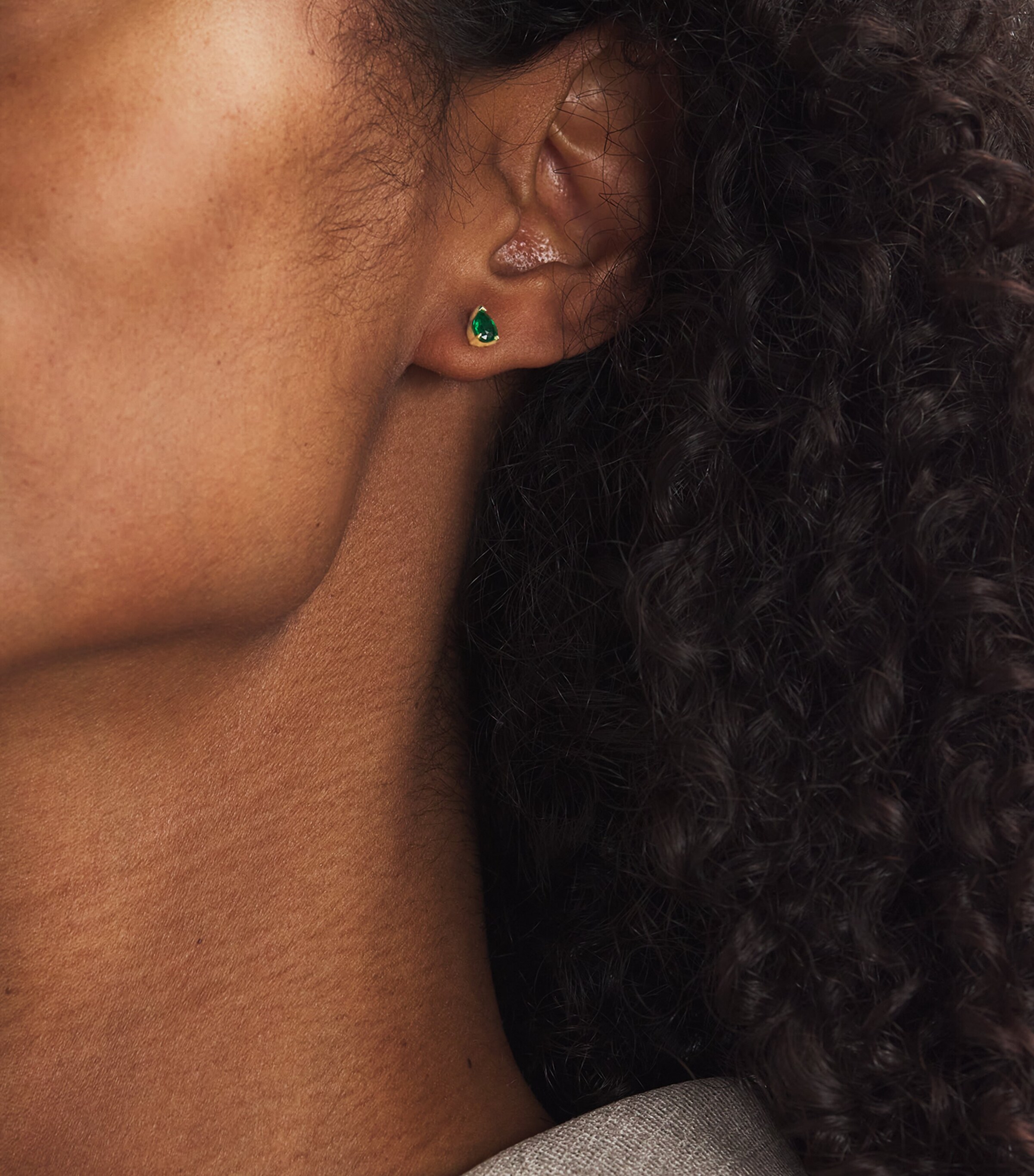 Yellow Gold and Emerald Stud Earrings YELLOW GOLD Image 2