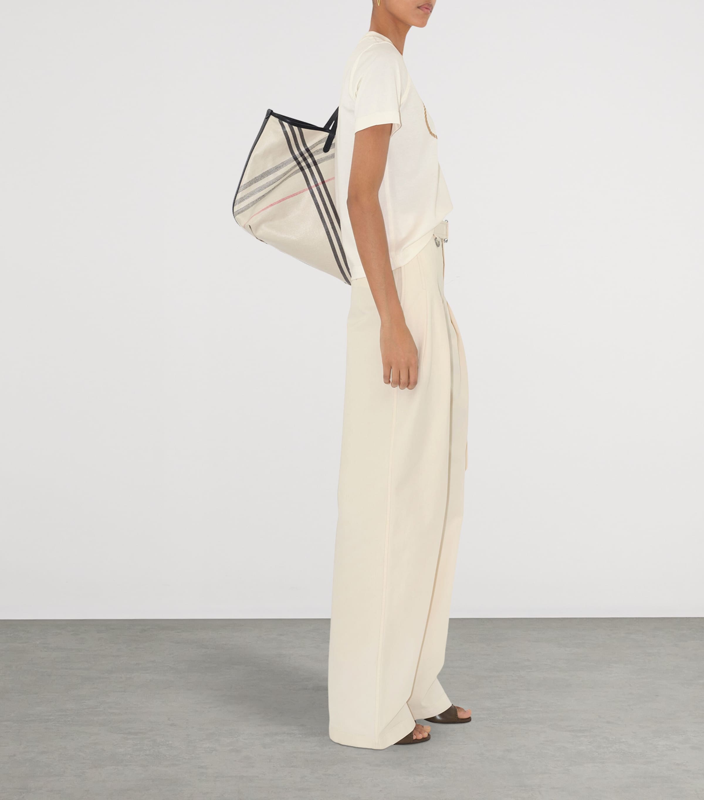 EDK Stamp T-Shirt CHALK Image 5