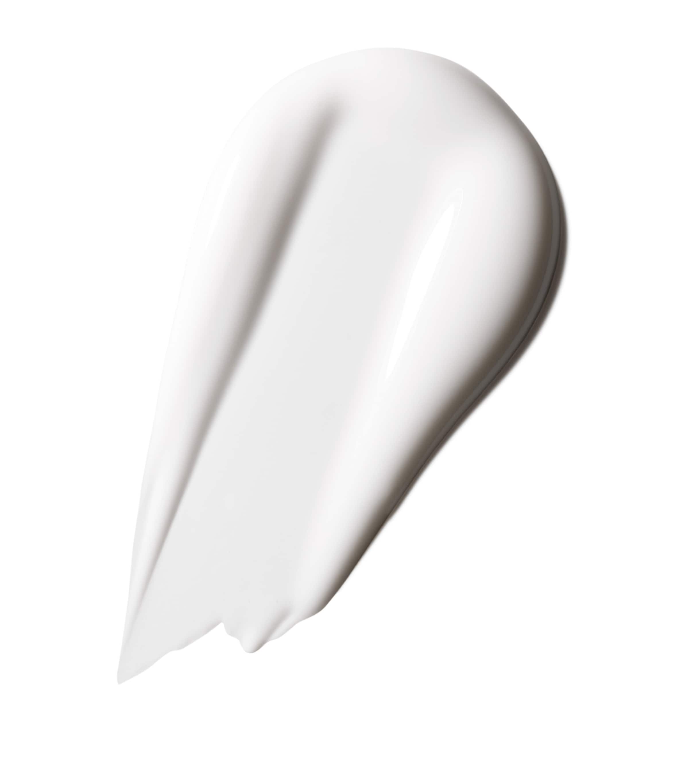 Studio Radiance Moisturizing + Illuminating Silky Primer NO COLOUR Image 2