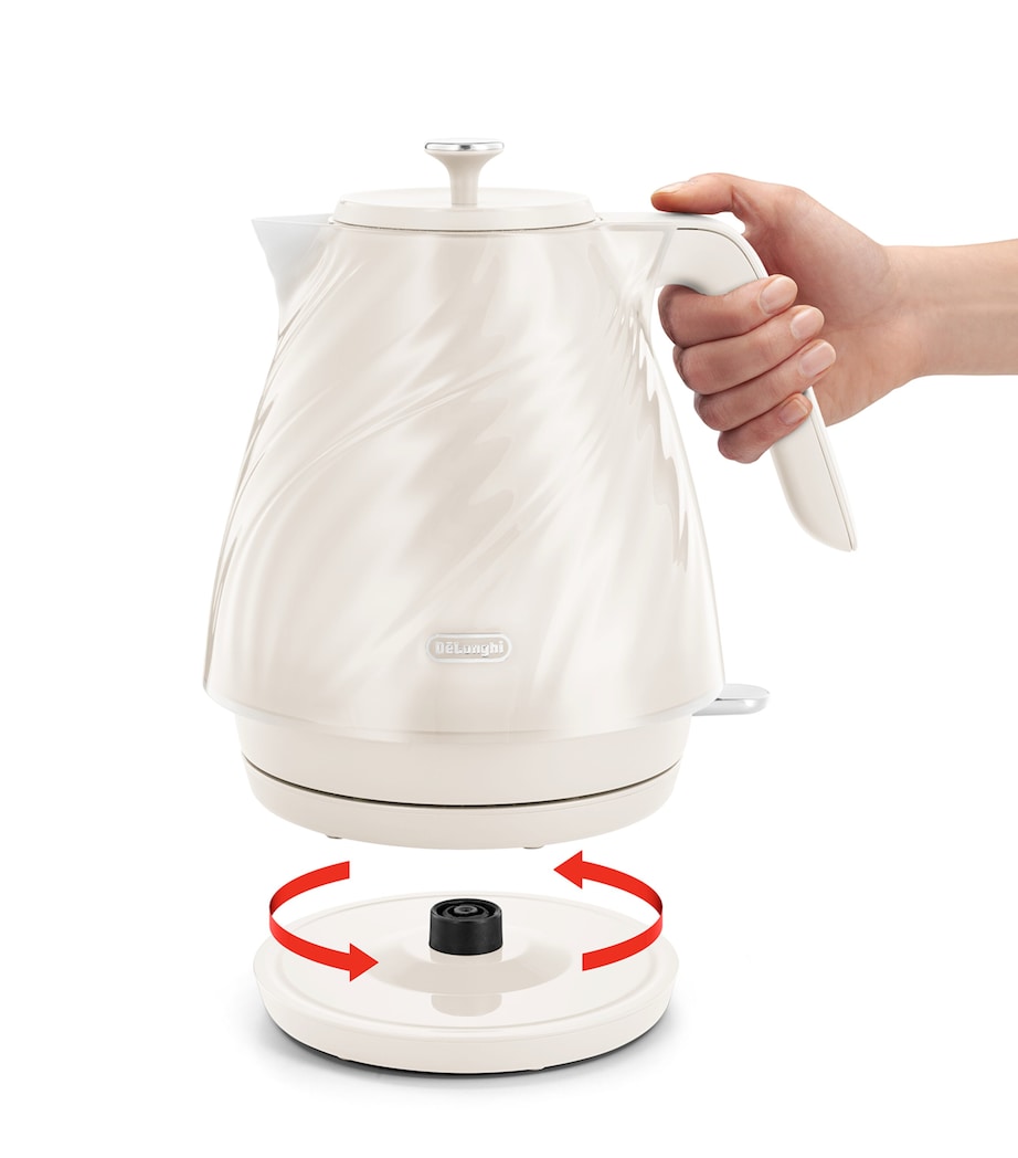 De'Longhi Ballerina Seta Kettle Silky Cream Image 2