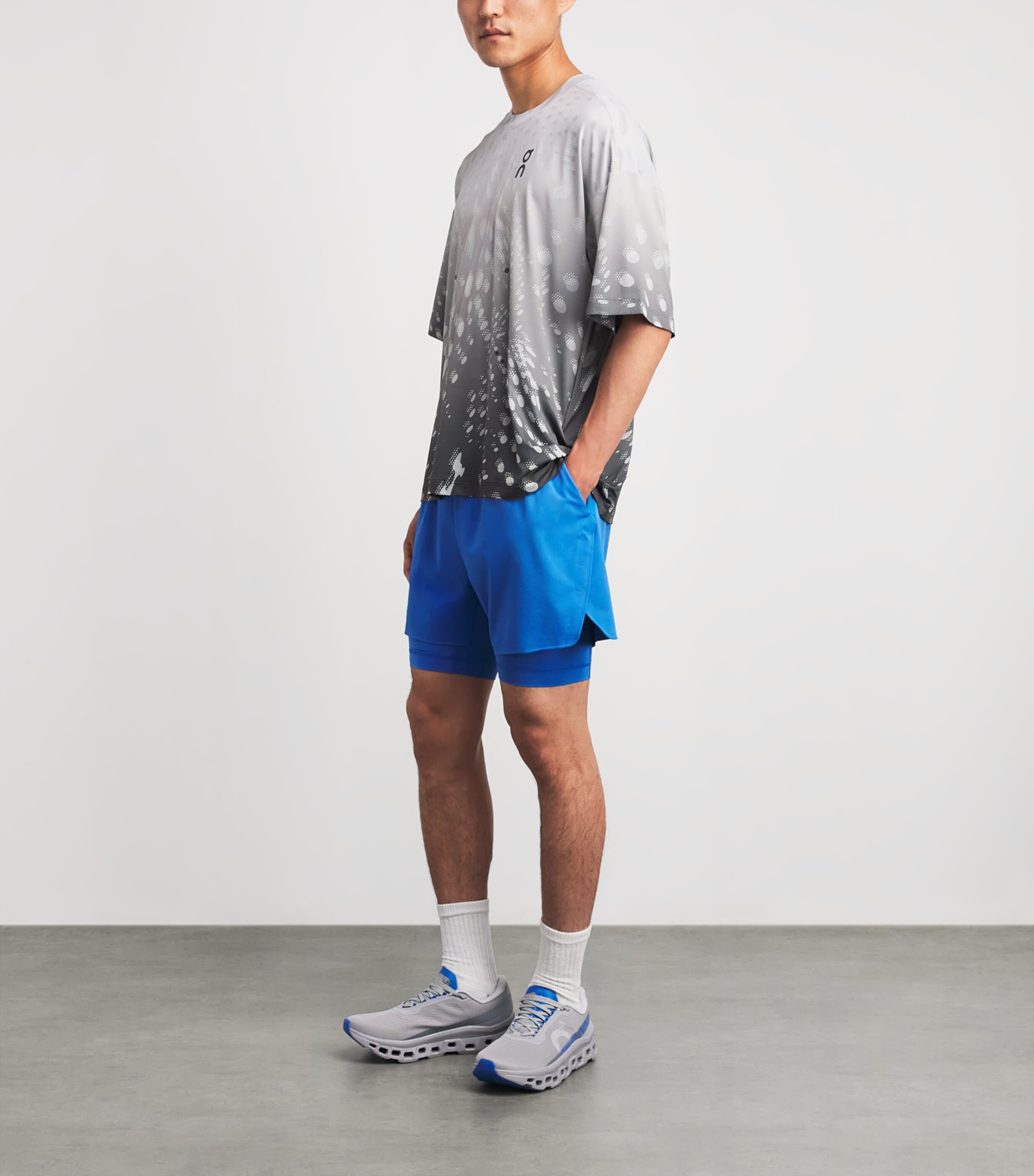 On Mens 2-In-1 Train Shorts Jay Image 2