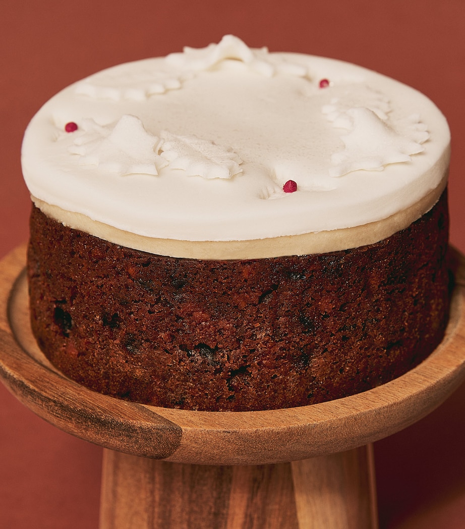 Alcohol-Free Iced Christmas Cake (600g) NO COLOUR Image 2