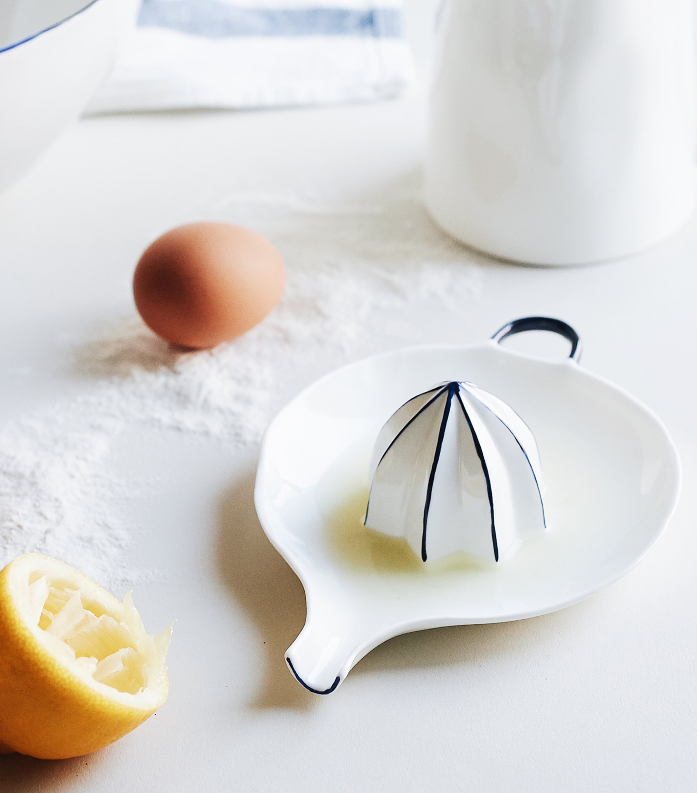 Fine Bone China Cobalt Juicer COBALT (BLUE) Image 6