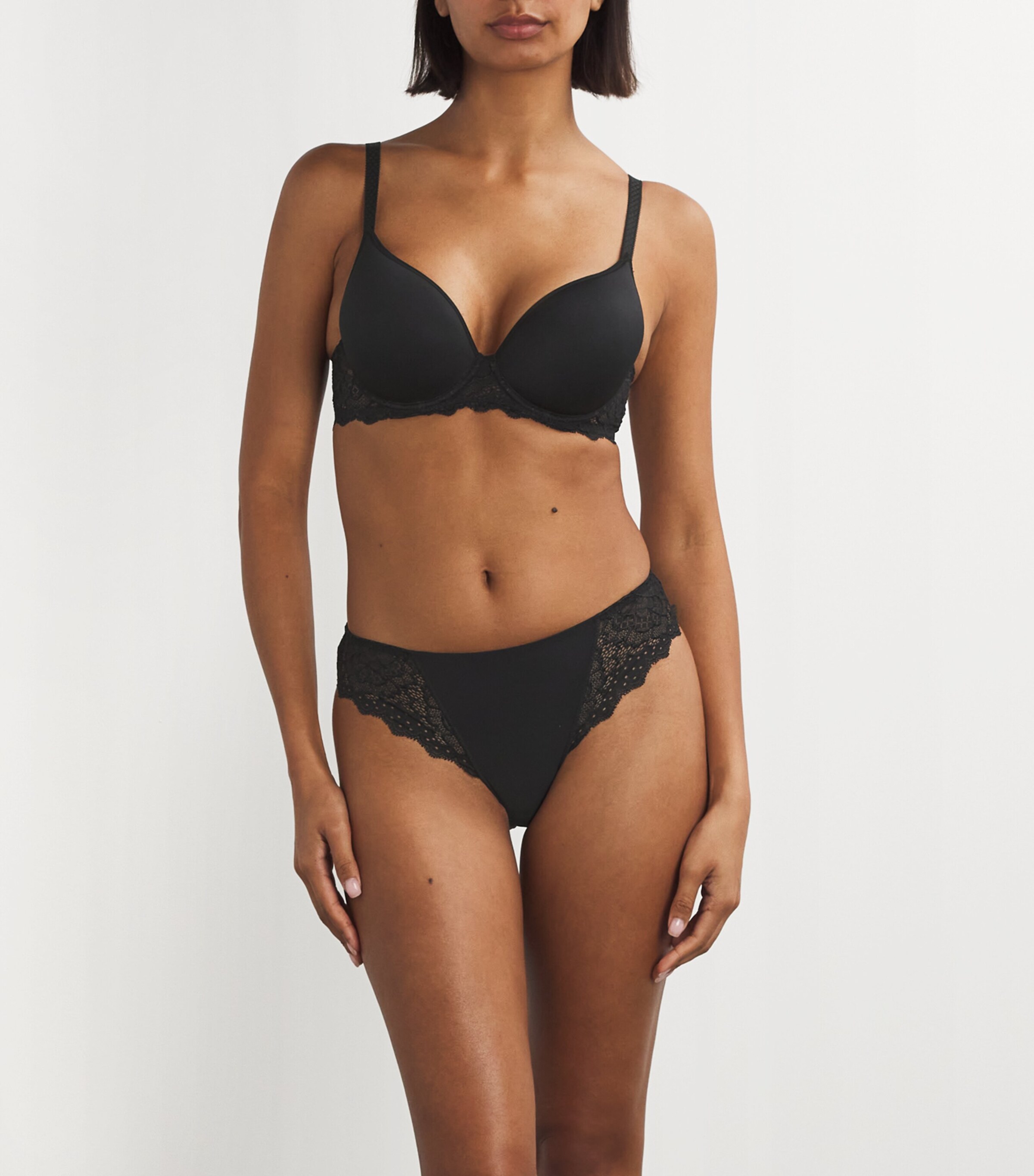 Lace Caresse Plunge Bra 015 NOIR Image 2