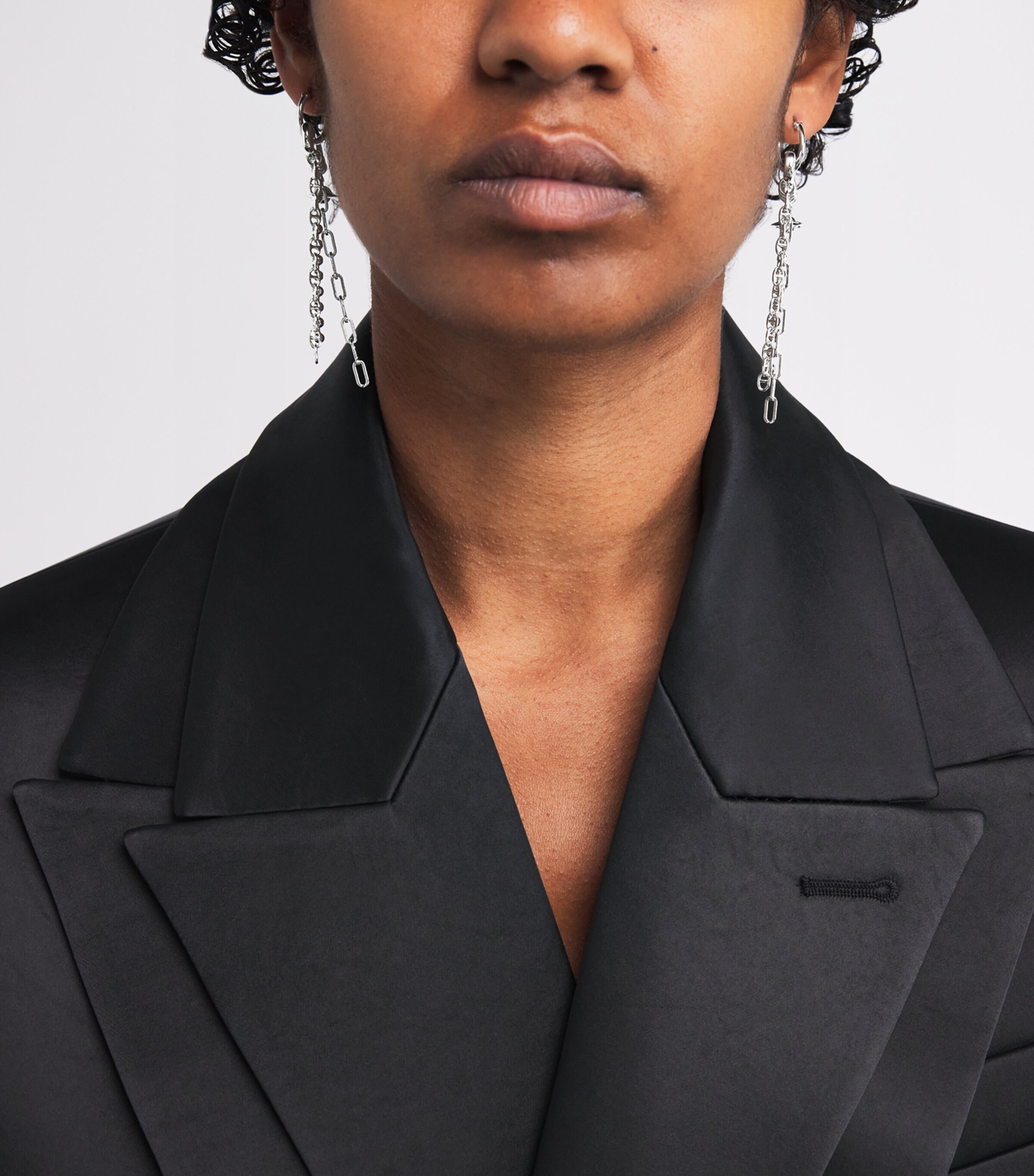 Ginetta Earrings P019 PLATINUM Image 4