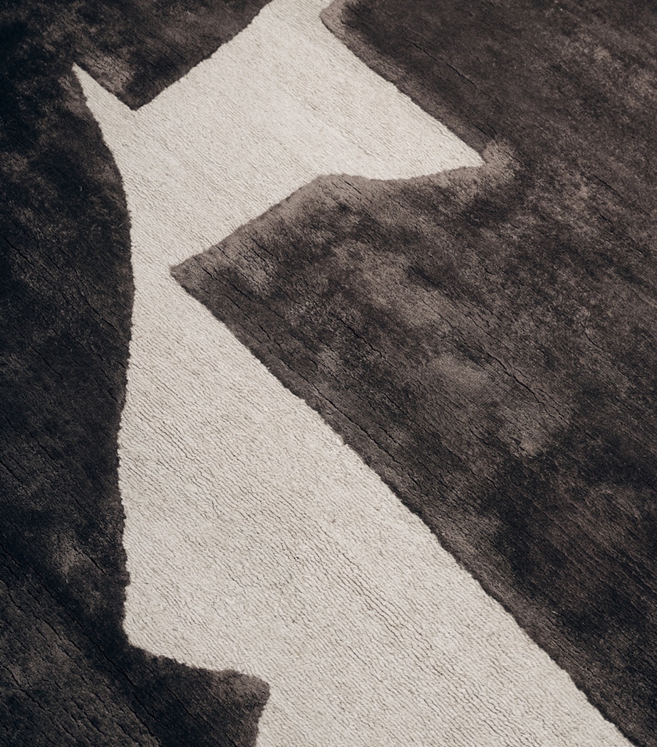 x Kelly Wearstler Spire Ember Rug (1.83m x 2.74m) BLACK Image 2