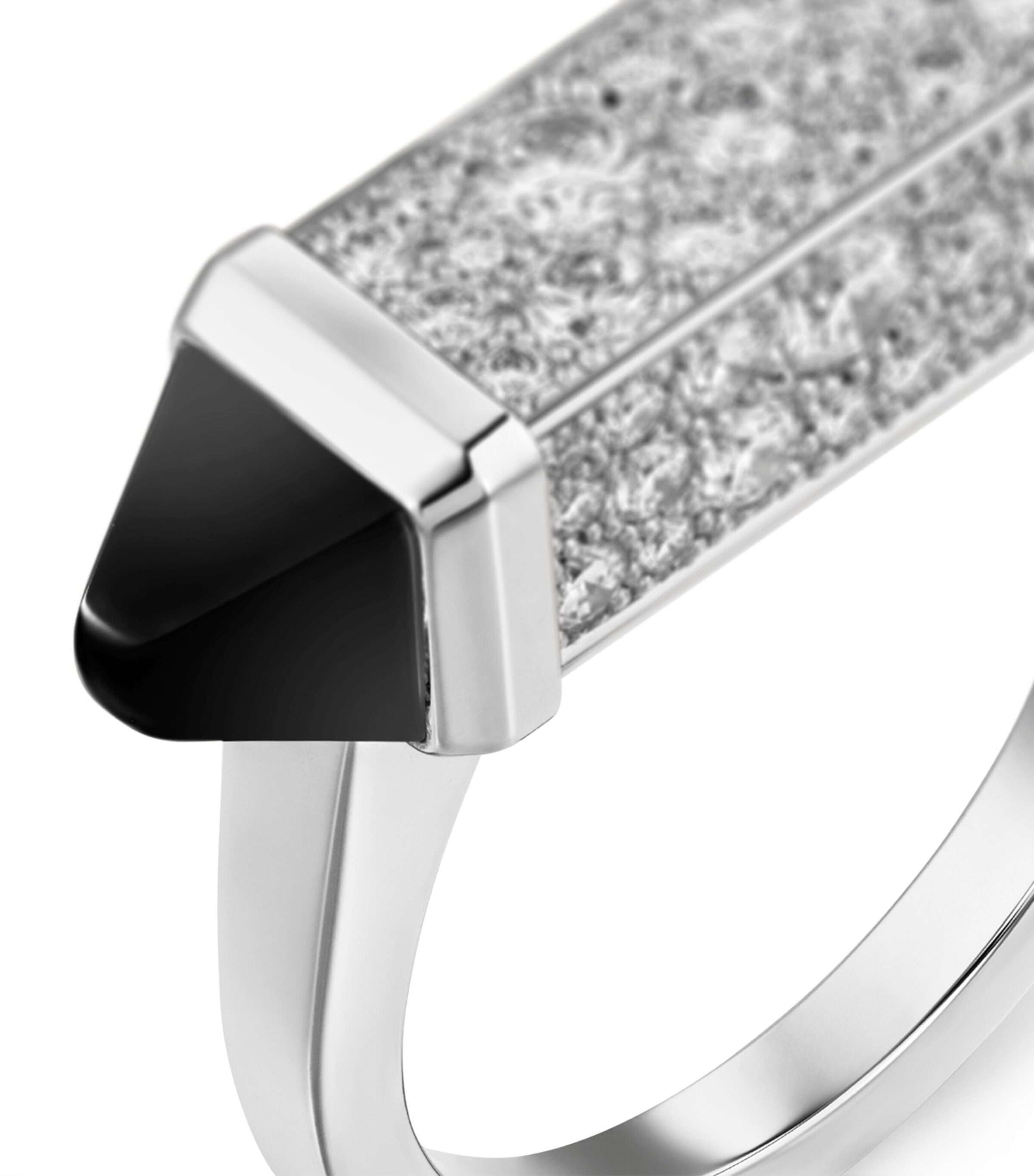 White Gold, Diamond and Onyx Les Berlingots de Cartier Ring WHITE GOLD Image 7