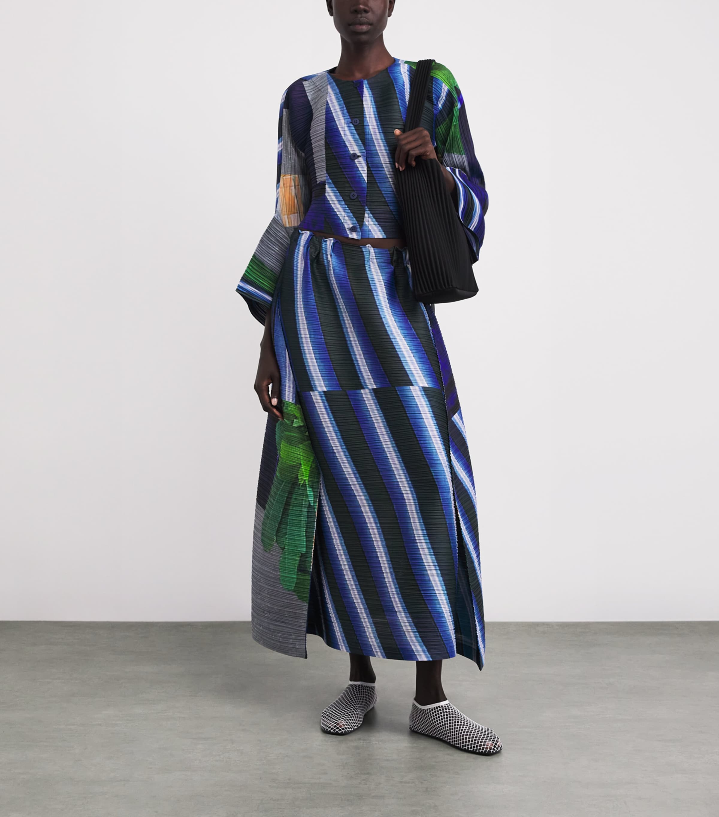 City Collage Cardigan GREY X NAVY Image 2