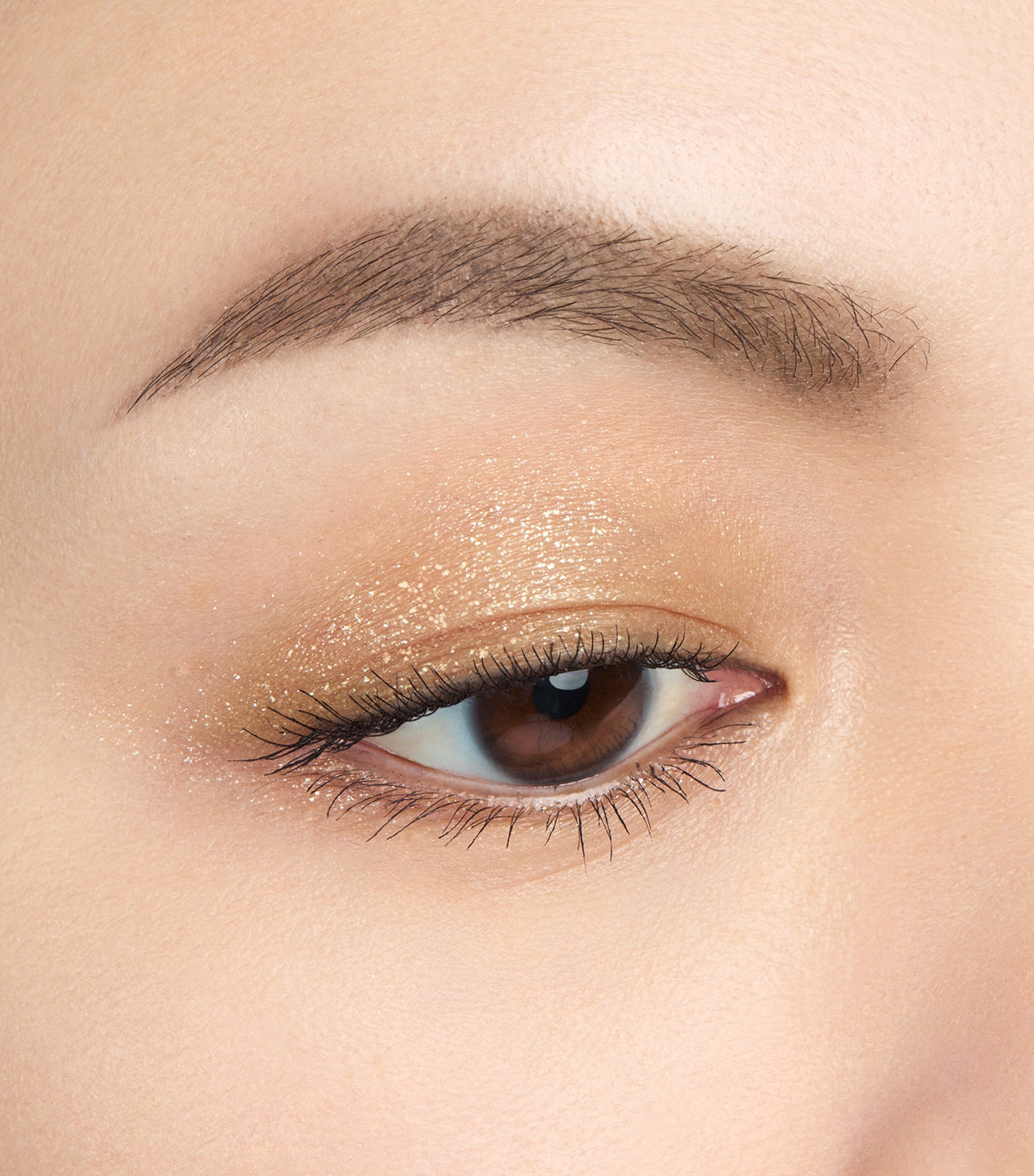 Liquid Luster Eye Liquid Eyeshadow 02 Image 3