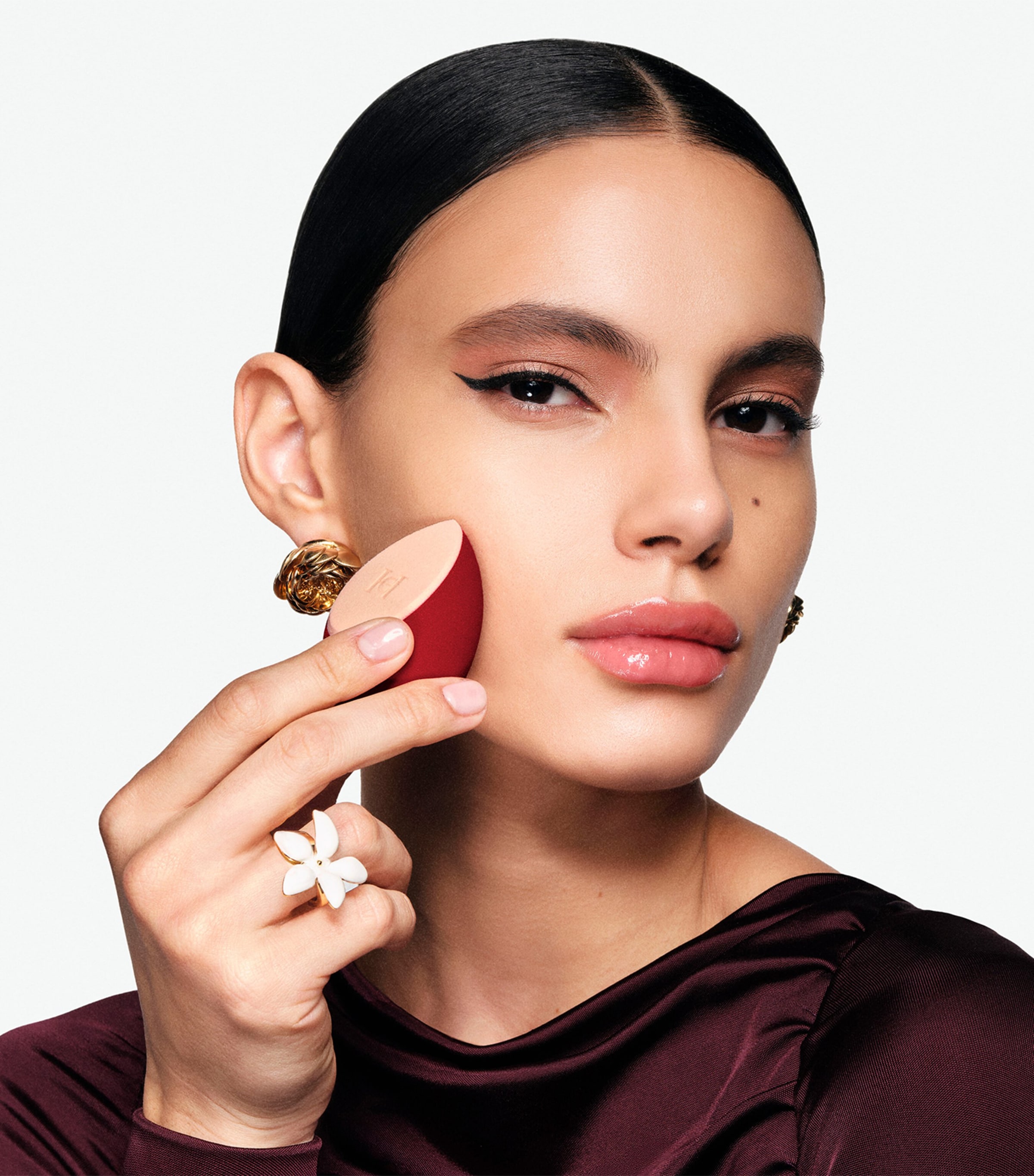 Duo-Faced Make-Up Sponge BLENDER Image 4