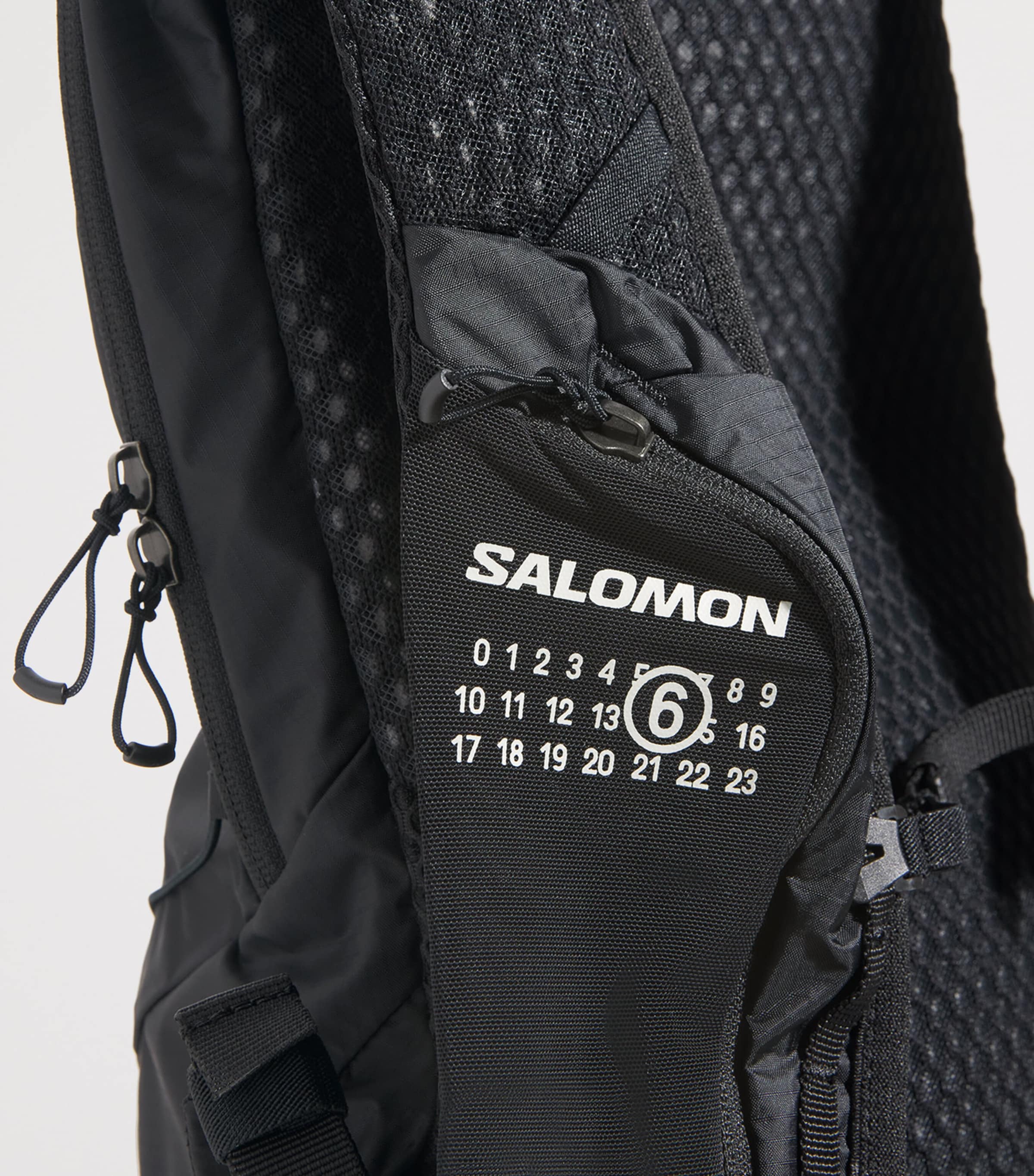 MM6 X SALOMON ナイロンバックパック ブラック MM6 x SALOMON エムエムシックス メゾンマルジェラ サロモン