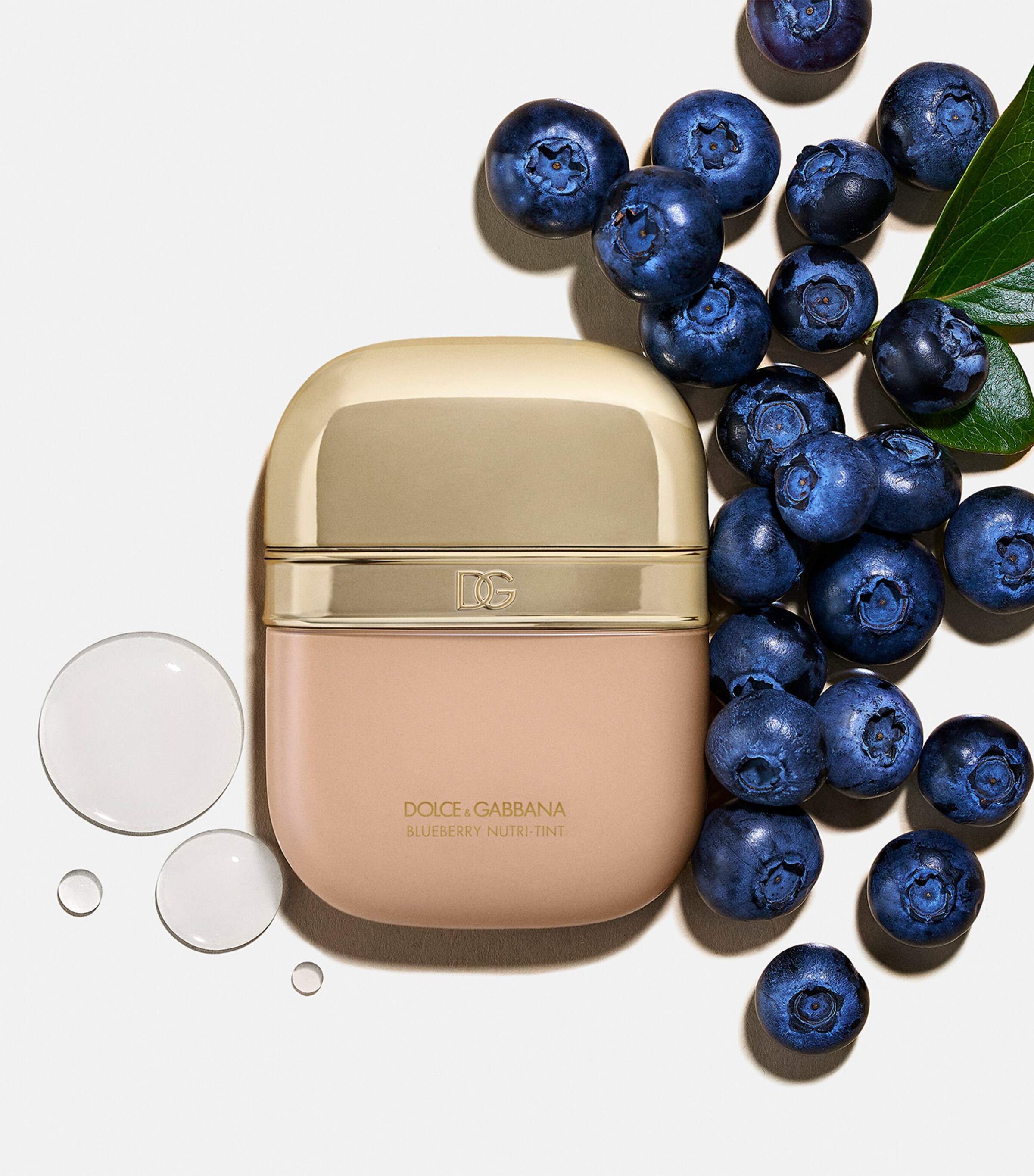 Dolce&Gabbana Blueberry Nutri Tint Hydro Glow & Fresh Skin Tint Light Medium Image 5