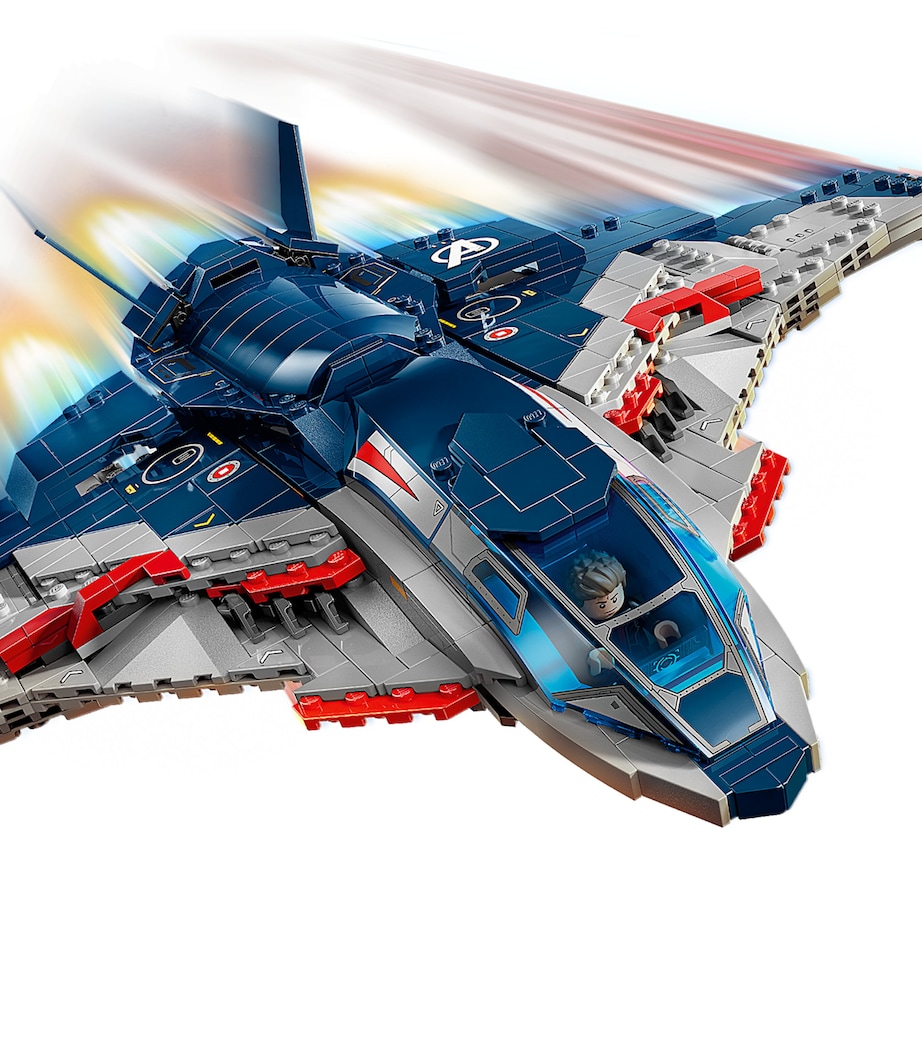 Lego LEGO Marvel Avengers: Age of Ultron Quinjet 76325 Image 4