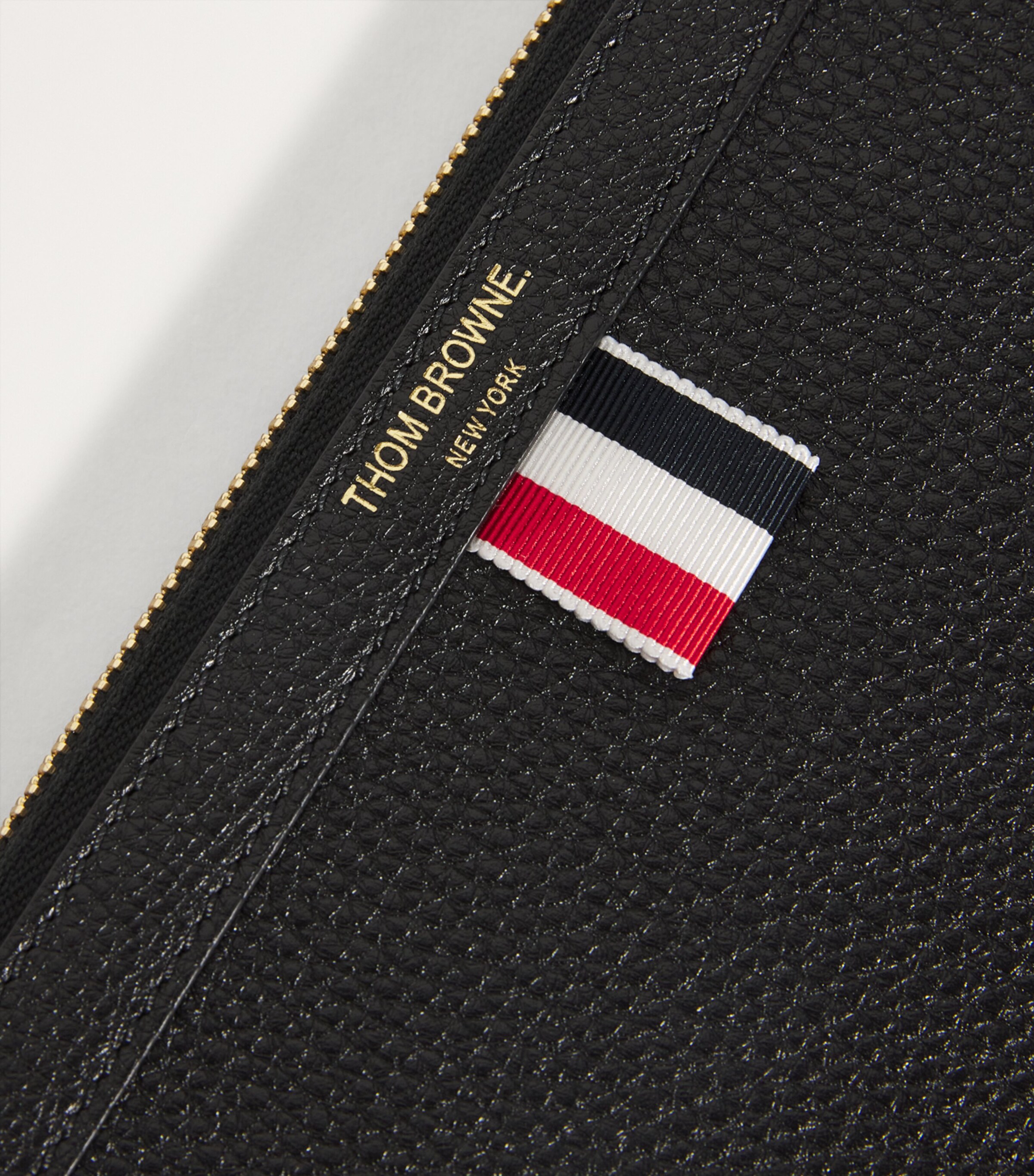 【関税&送料込】Thom Browne Minigonna A Portafoglio Thom Browne Mini Leather Folio | Harrods UK