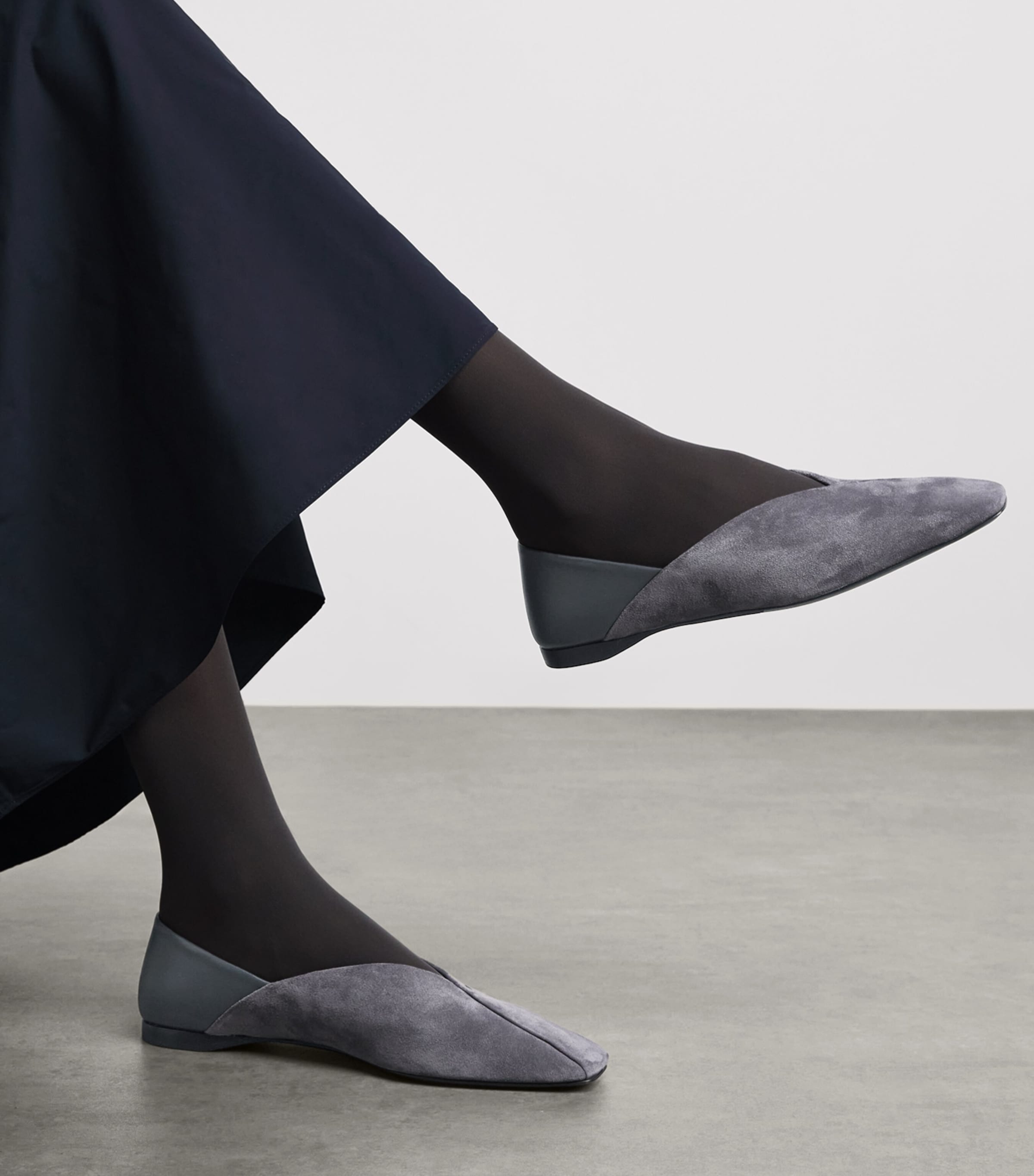 Max Mara Suede Leather-Trim Ballet Flats Medium Grey Image 2