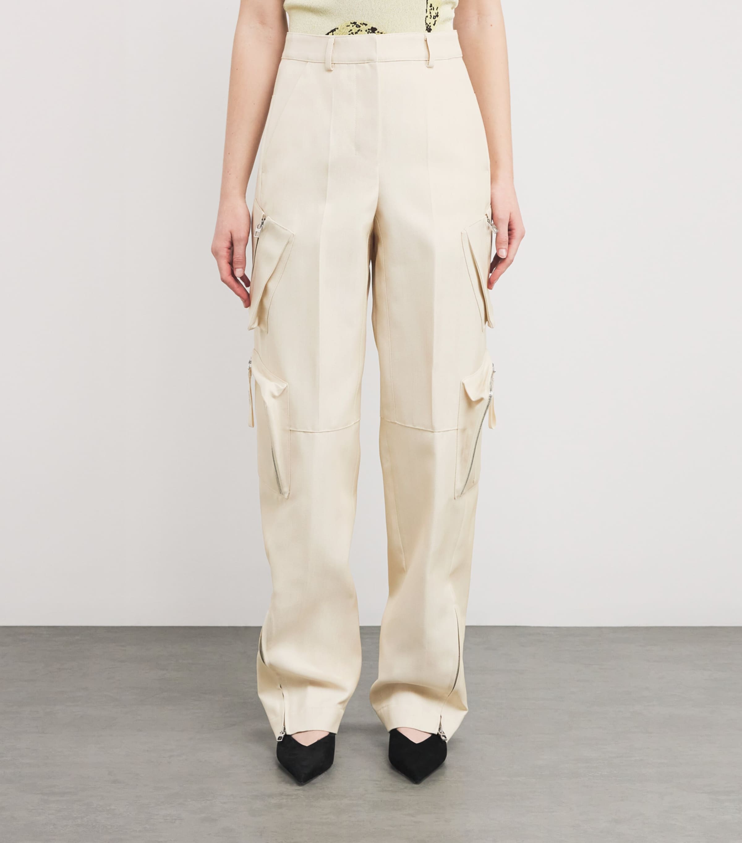 Jacquemus Womens The Atelier Cargo Trousers Light Beige Image 3