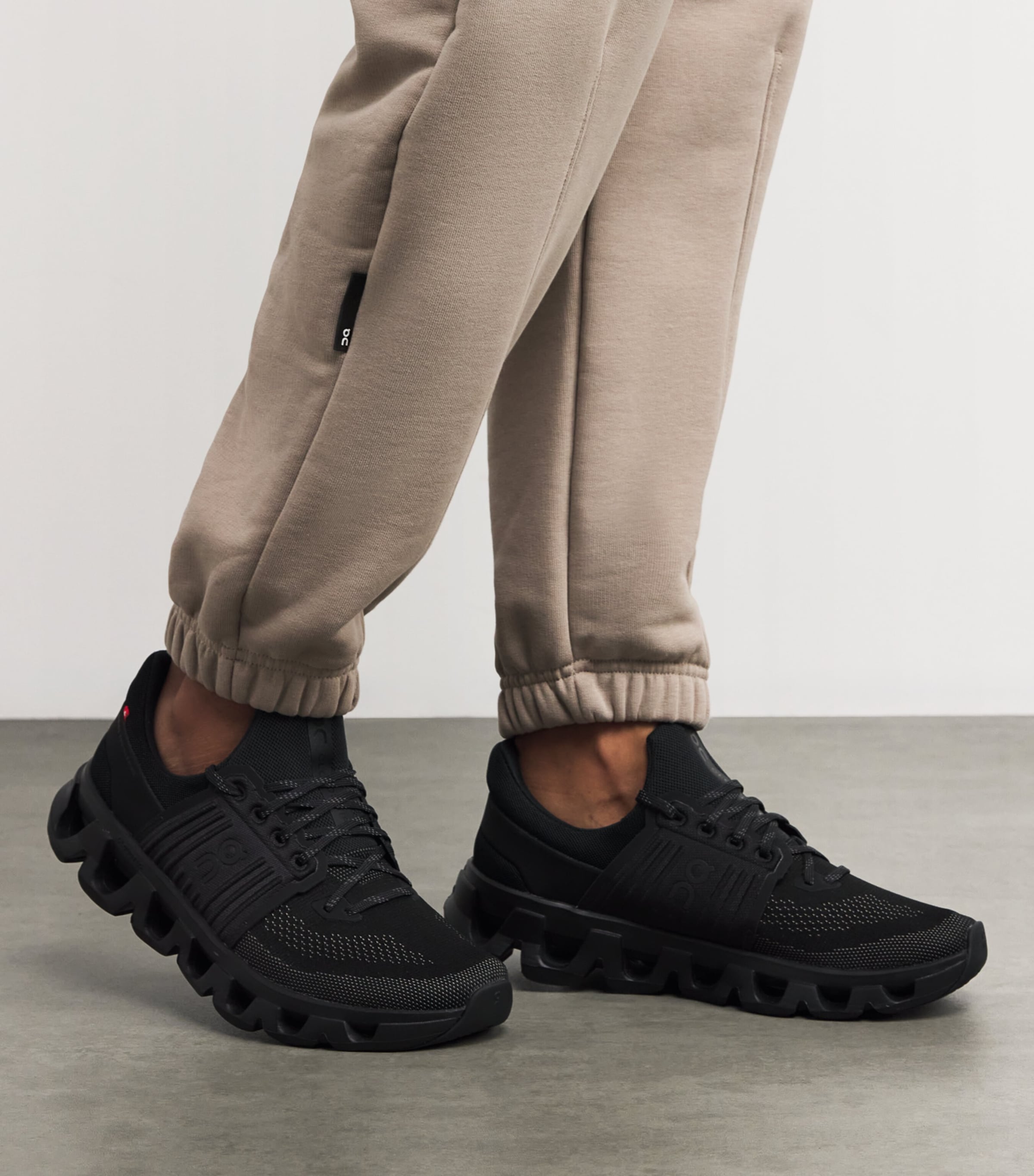 Cloudswift 4 AD Trainers BLACK | ROCK Image 2