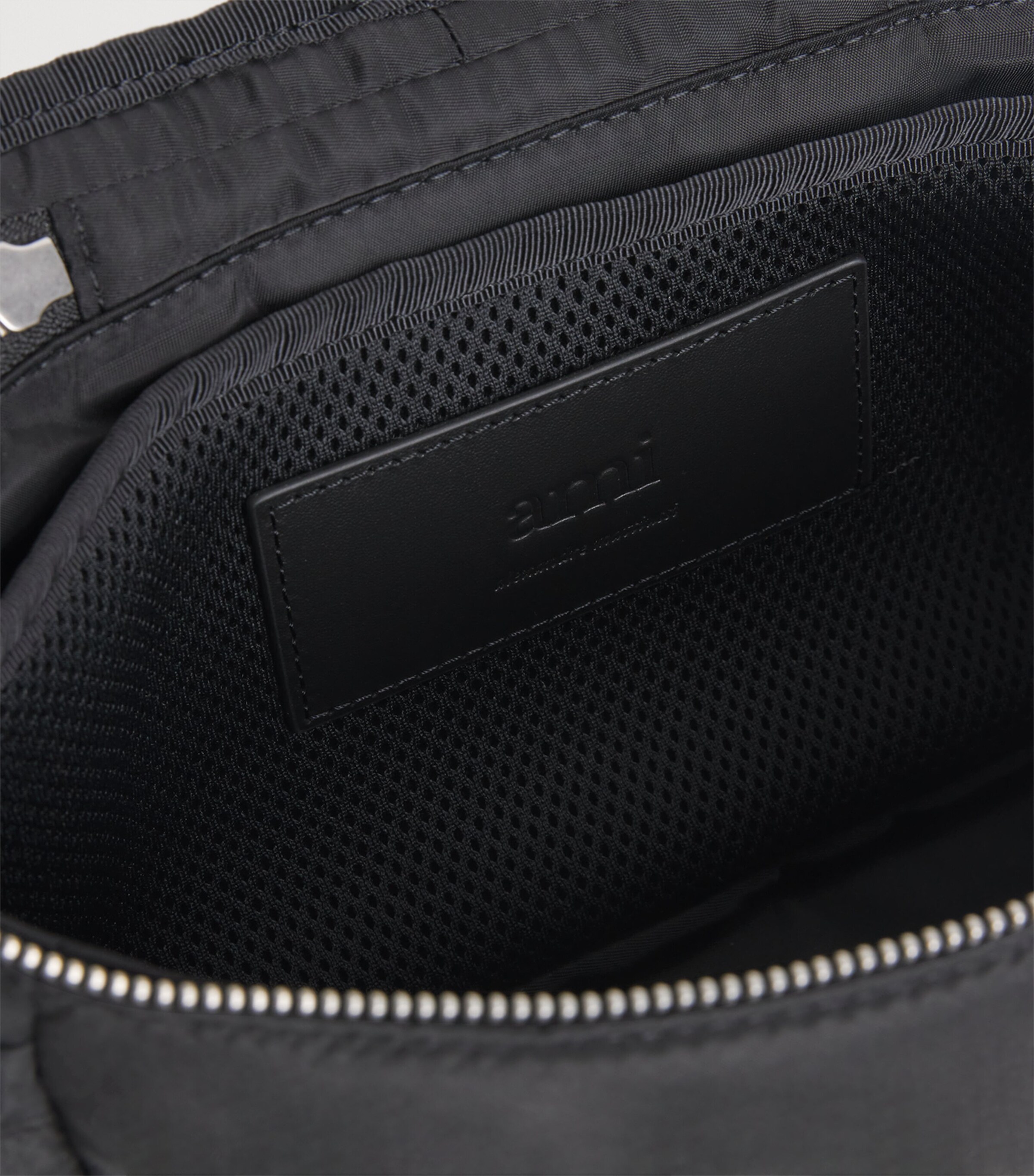 AMI Paris Ami de Coeur Messenger Bag Noir Image 4