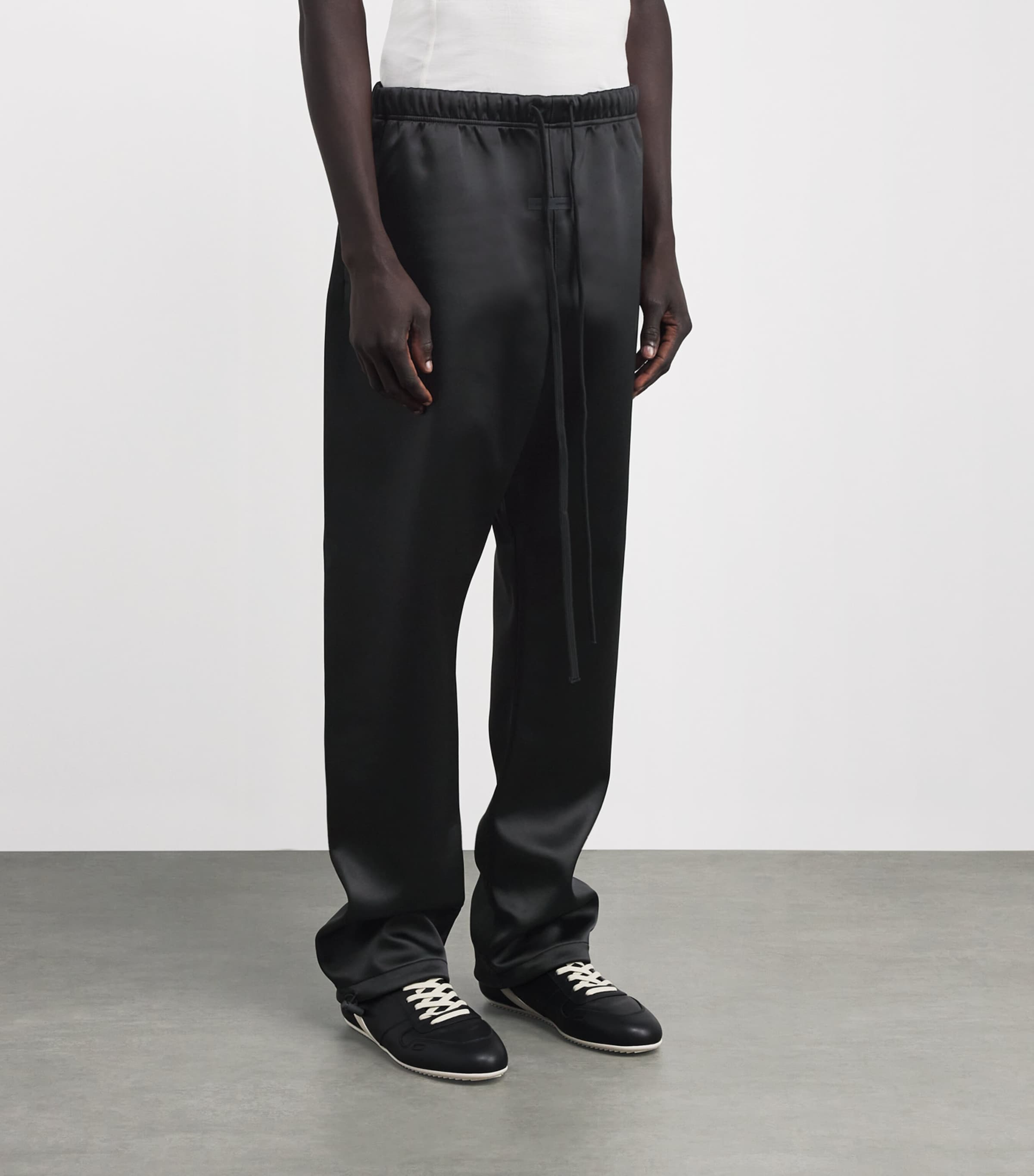 FEAR OF GOD ESSENTIALS Mens Bonded Satin Sweatpants Jet Black Image 3