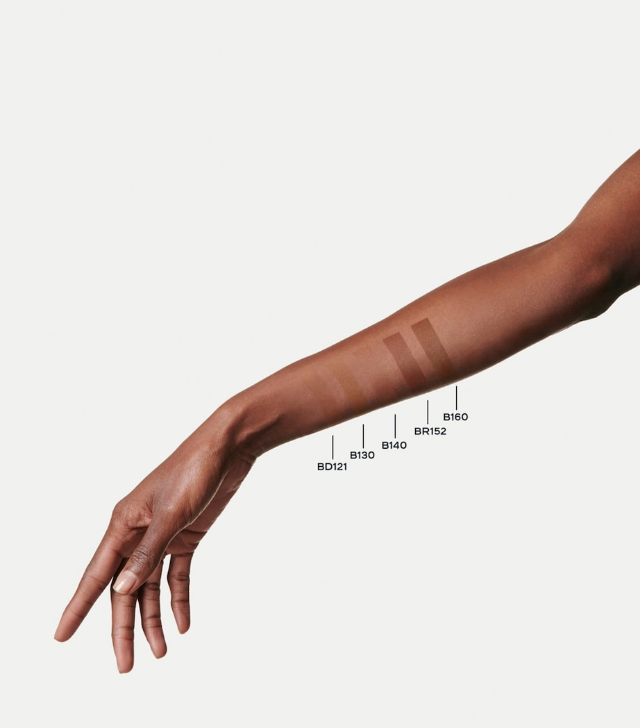 CHANEL SUBLIMAGE L'ESSENCE DE TEINT Ultimate Radiance-Generating Serum Foundation (40ml) B140 Image 6