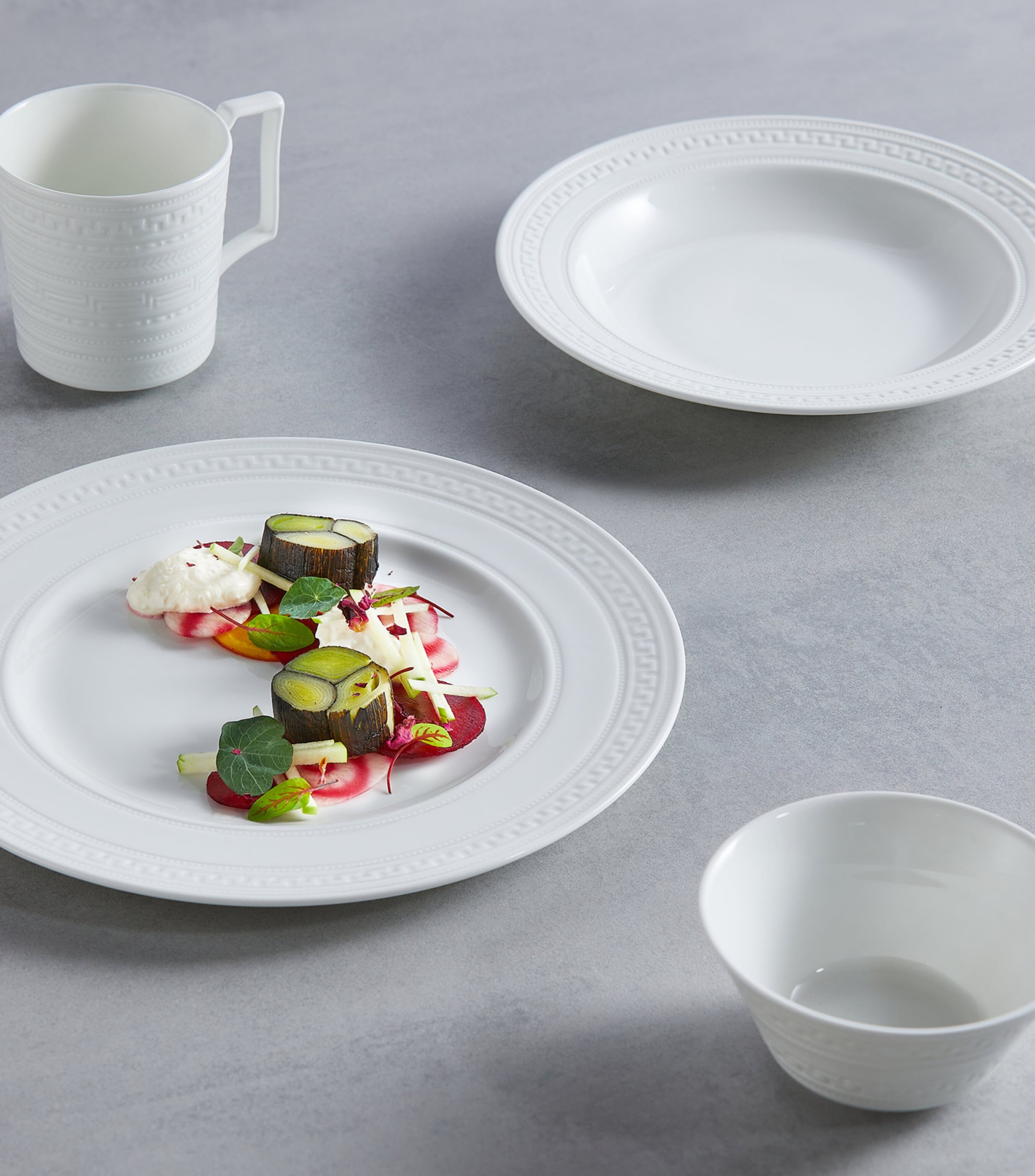 Intaglio Plate (20cm) WHITE Image 2