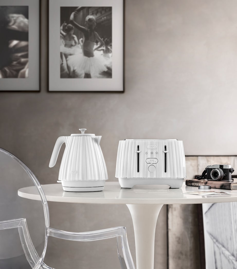 Ballerina Kettle WHITE Image 3