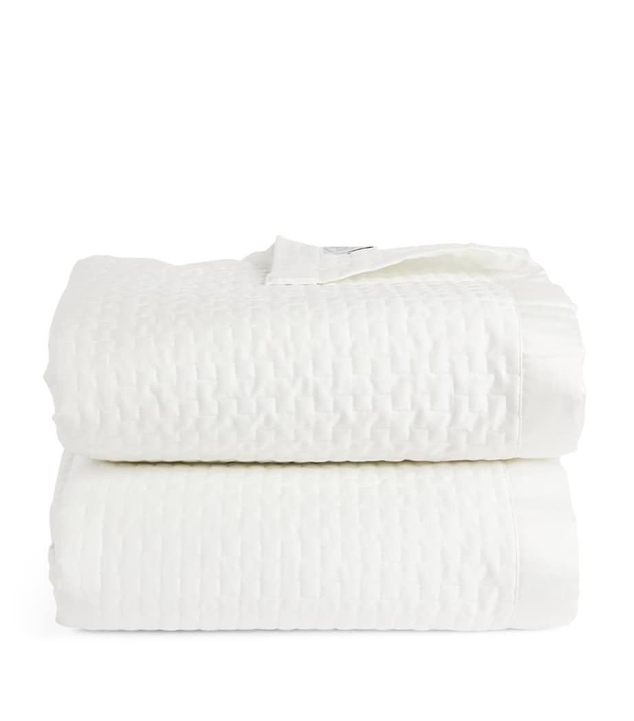Harrods of London Boutis Bedspread (270cm x 270cm) Ivory Image 1