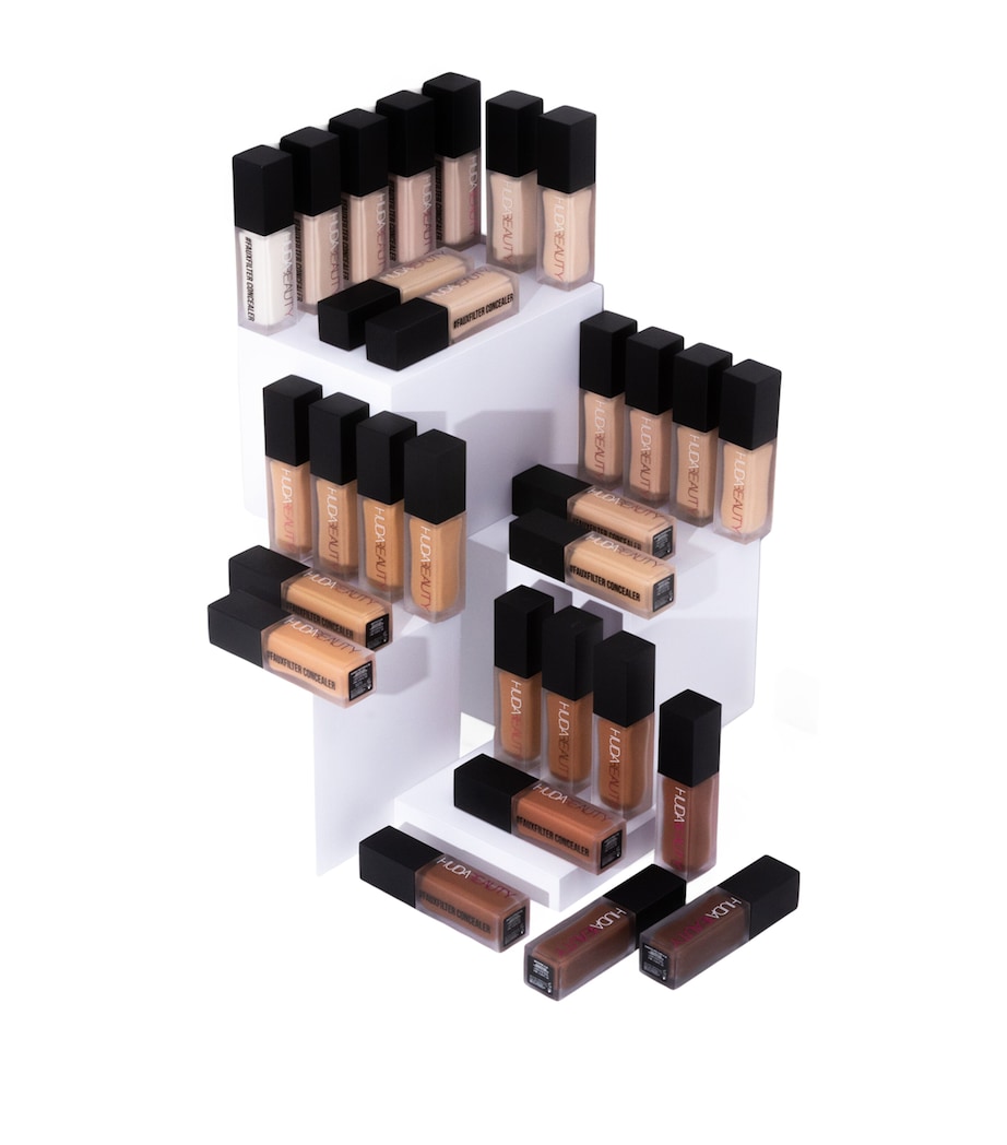 #FauxFilter Luminous Matte Liquid Concealer 6.3 PRALINE Image 3