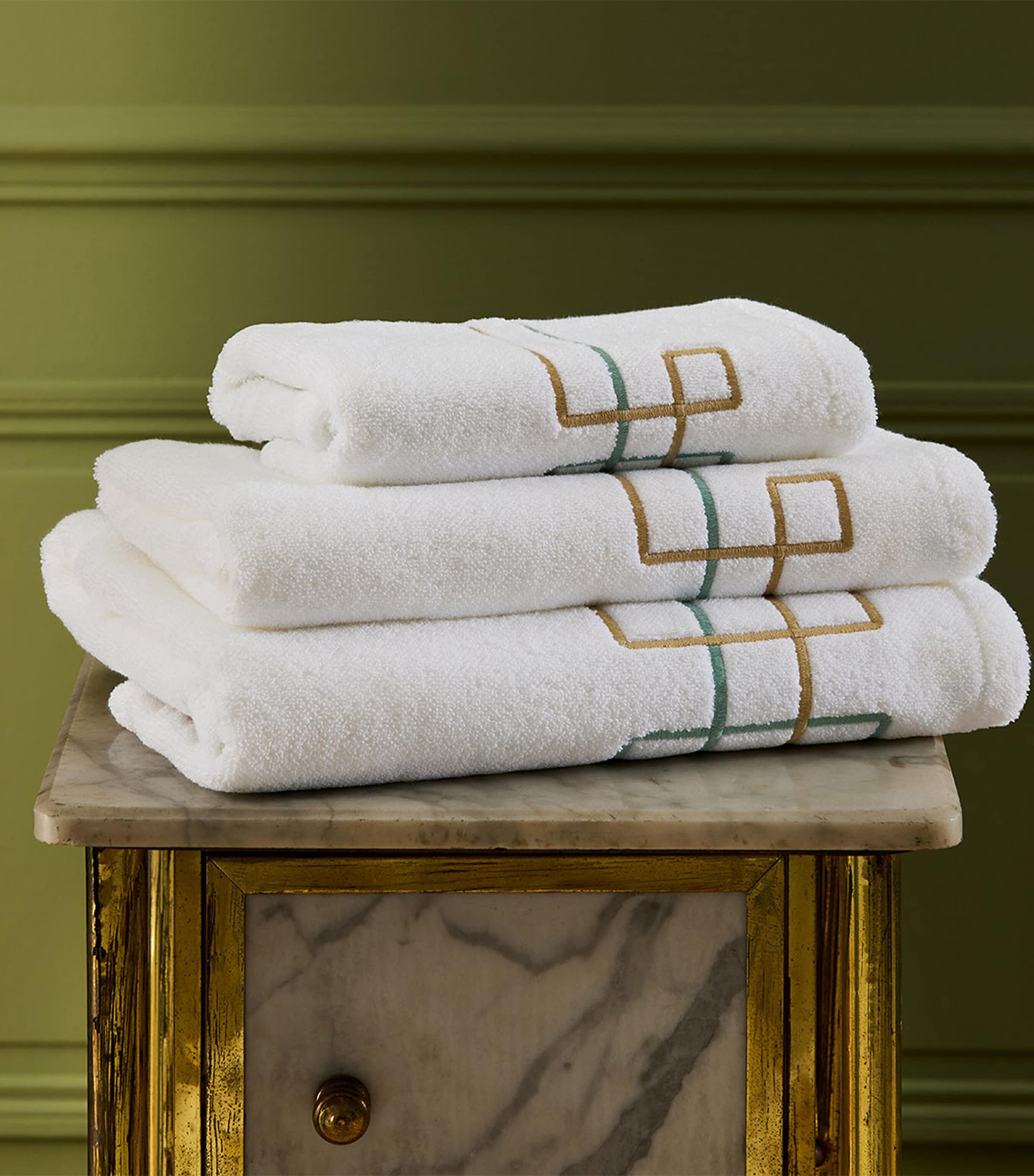 Yves Delorme Villa Hand Towel (55cm x 100cm) White Image 3