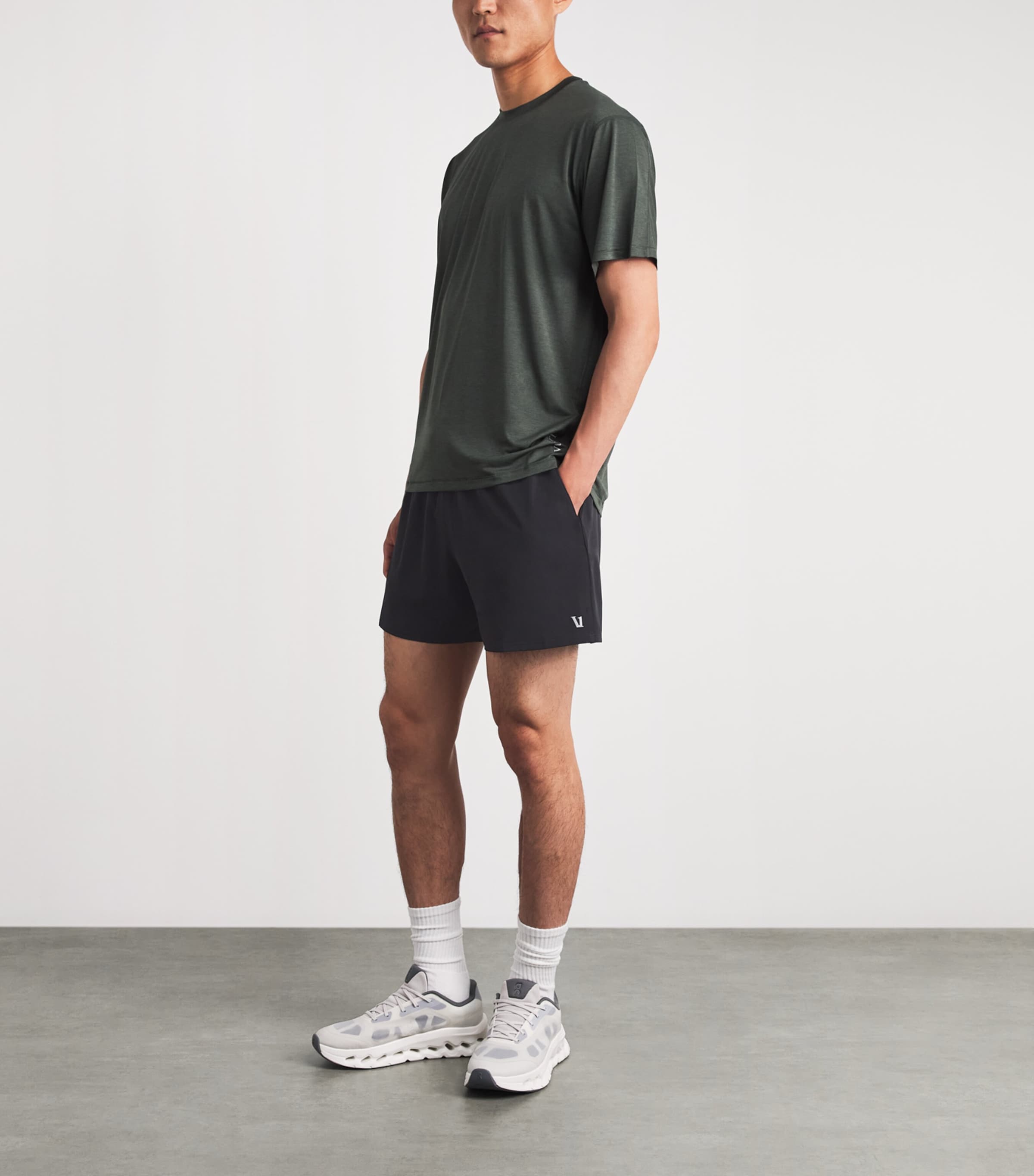 VUORI Mens 5’’ Lined Course Shorts Blk Black Image 2